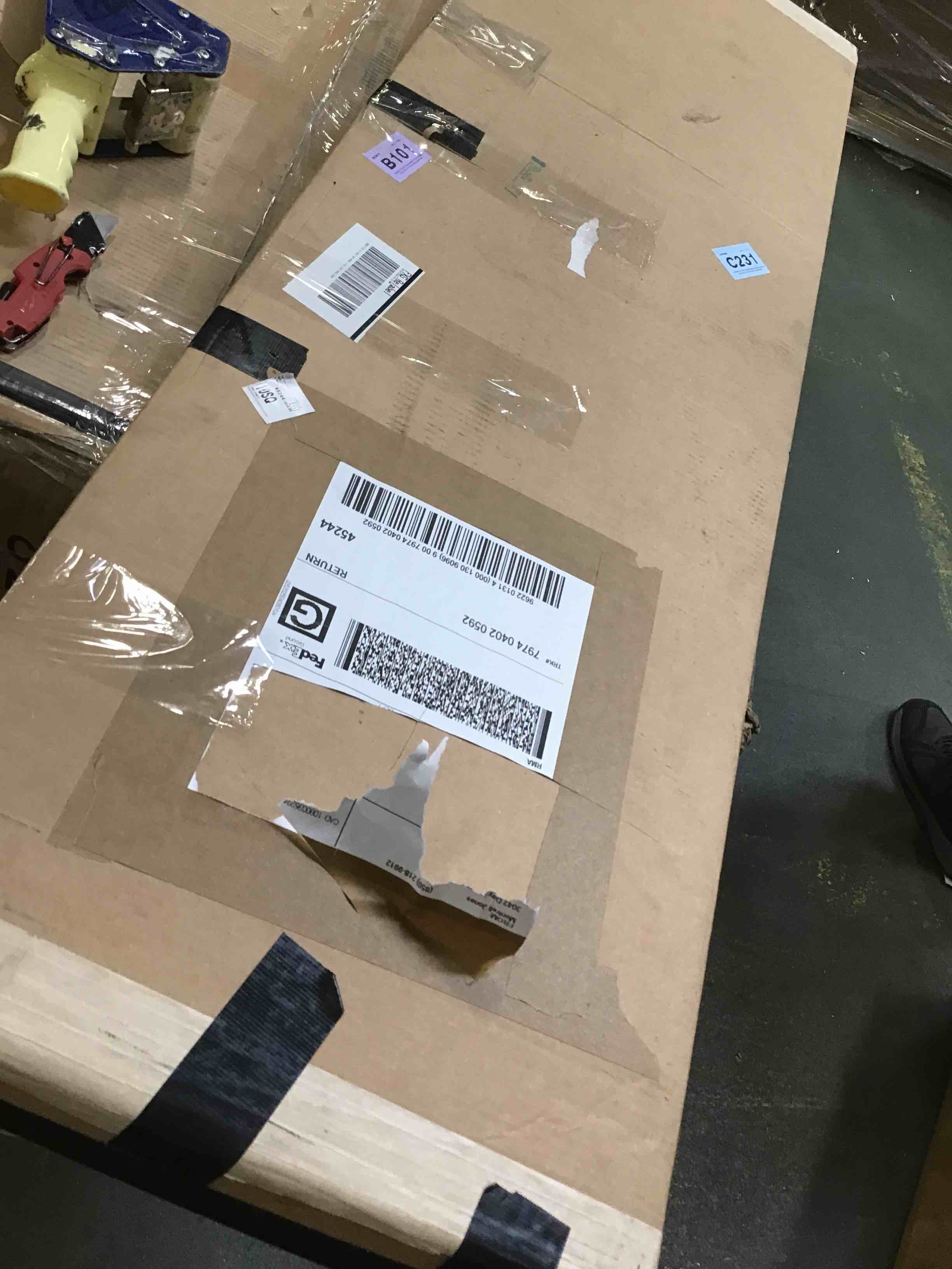 https://s3.amazonaws.com/lotting-images-prod/bidfta/PPE3263830_1749757223116.jpeg