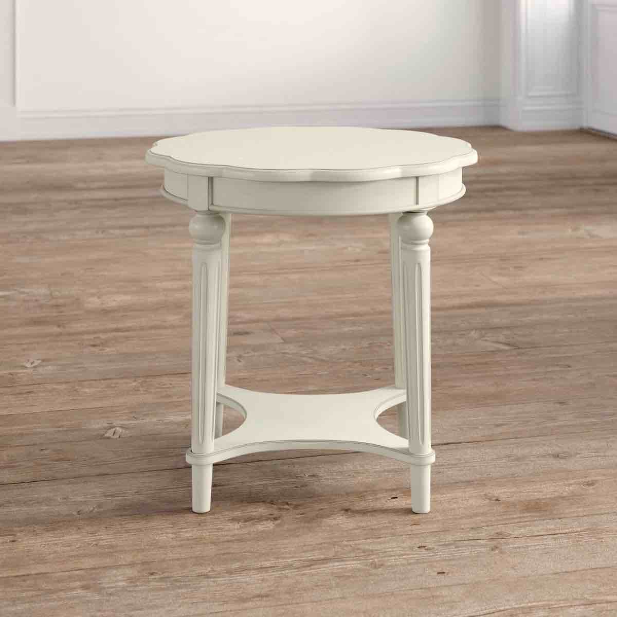 Dakota Traditional 24"Dia Round 1-Shelf End Table with Scalloped Top