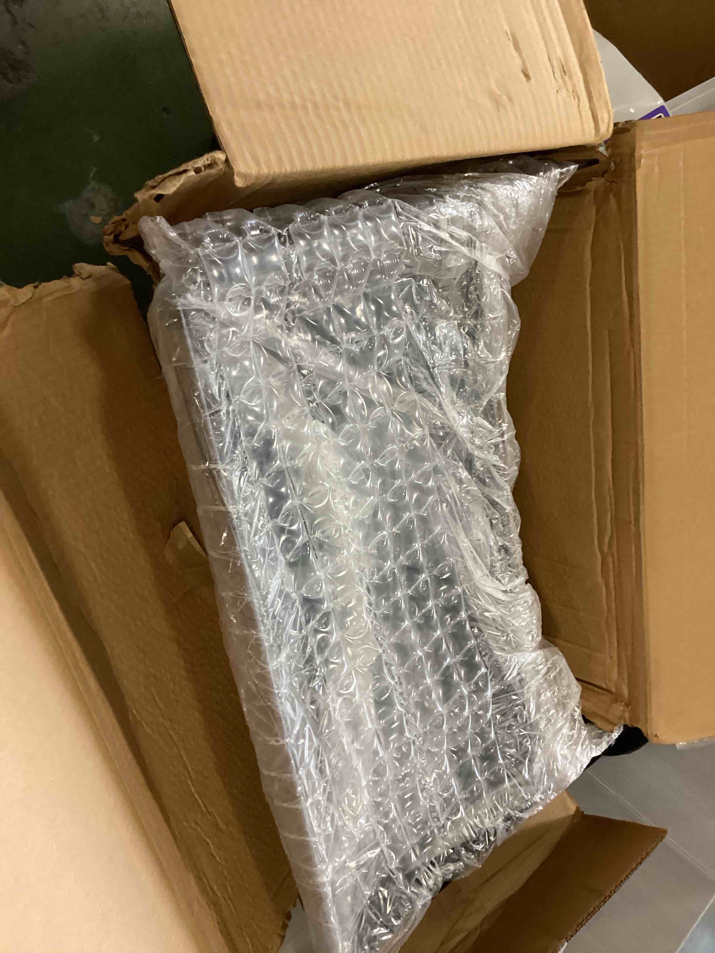 https://s3.amazonaws.com/lotting-images-prod/bidfta/PPE3273217_1752665394781.jpeg