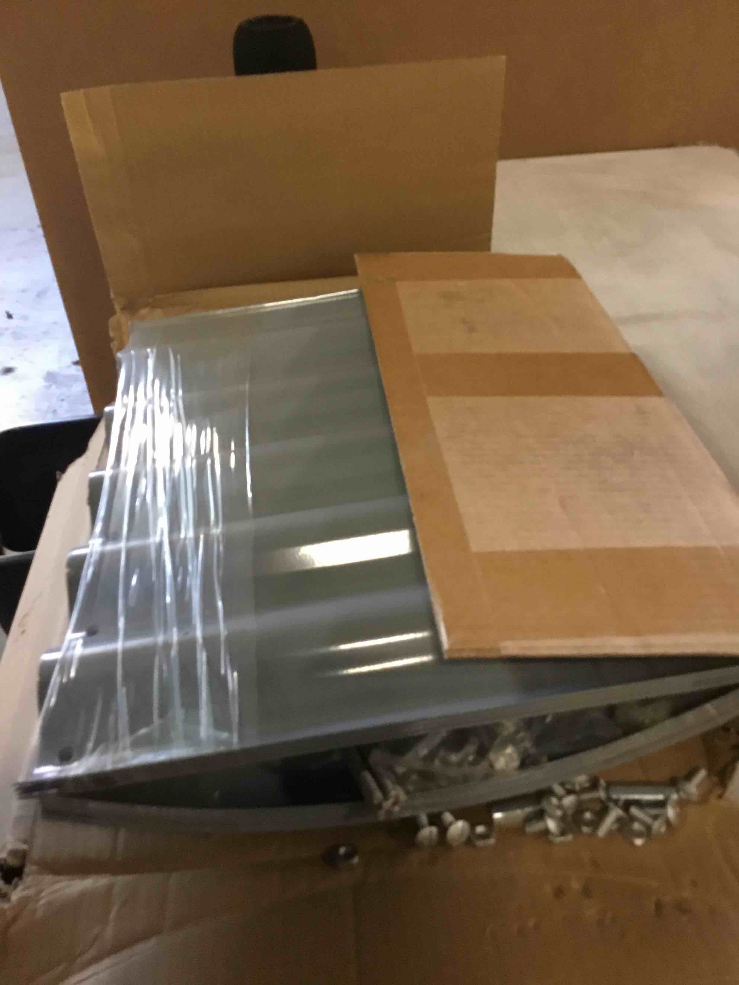 https://s3.amazonaws.com/lotting-images-prod/bidfta/PPE3273225_1752751470126.jpeg