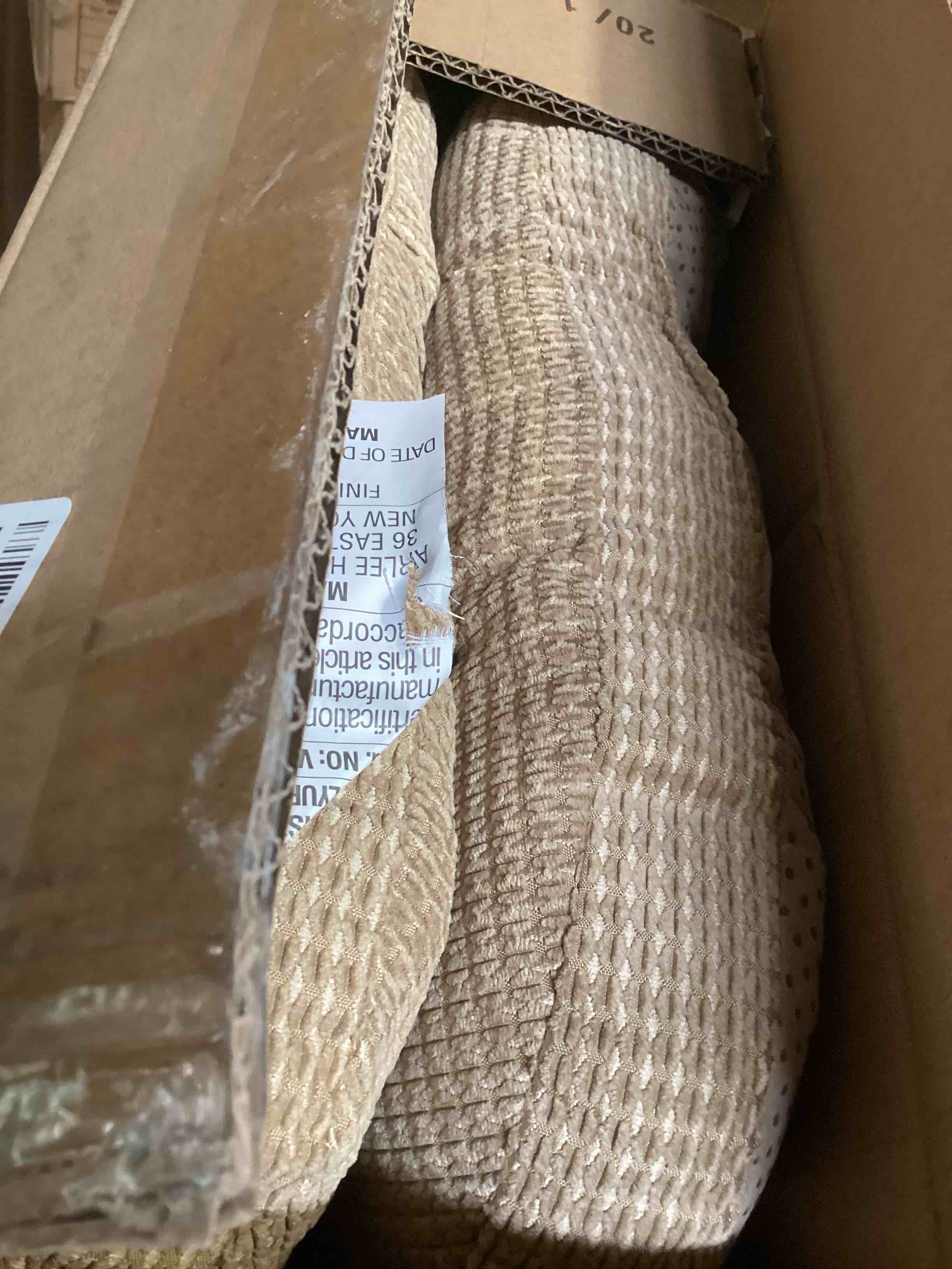 https://s3.amazonaws.com/lotting-images-prod/bidfta/PPE3273724_1756236089167.jpeg