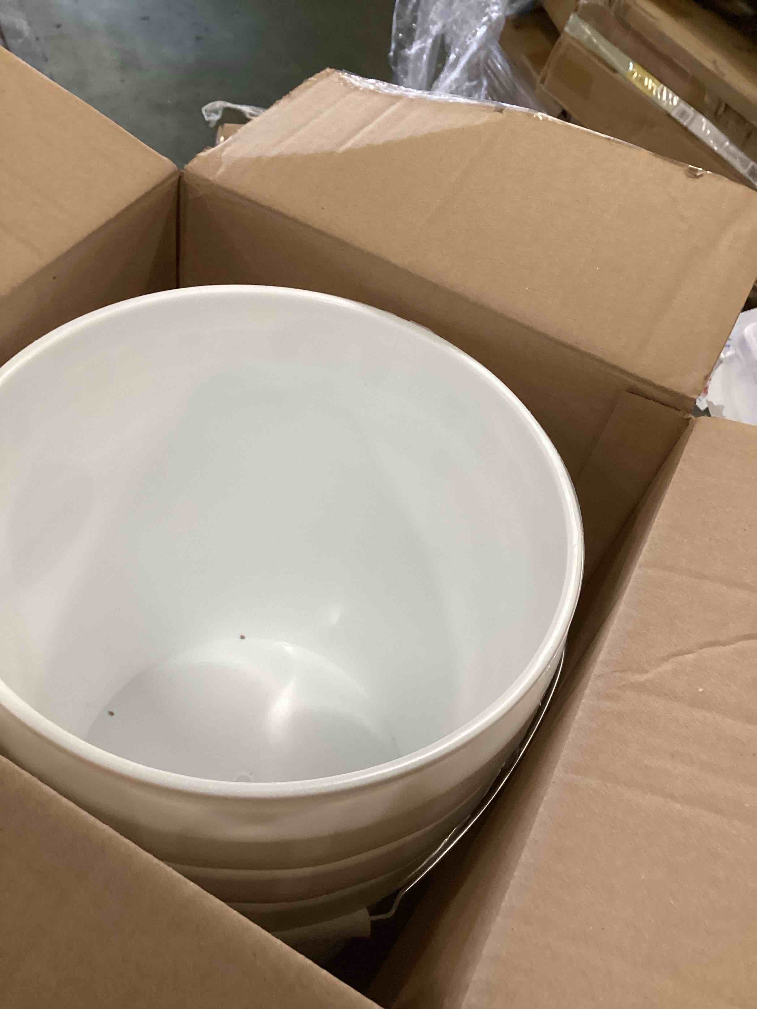 https://s3.amazonaws.com/lotting-images-prod/bidfta/PPE3280169_1750271061981.jpeg