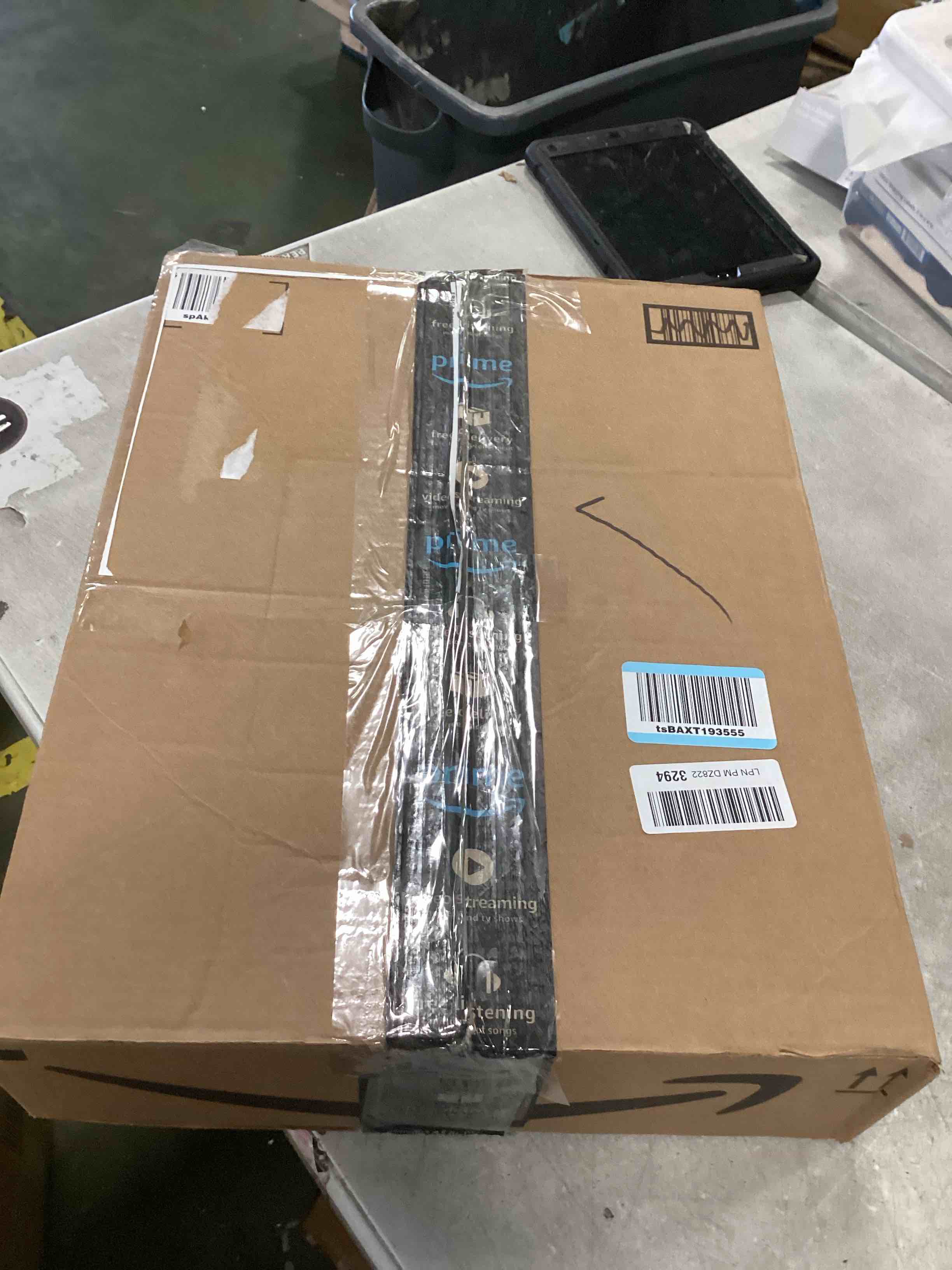 https://s3.amazonaws.com/lotting-images-prod/bidfta/PPE3280197_1750274957071.jpeg