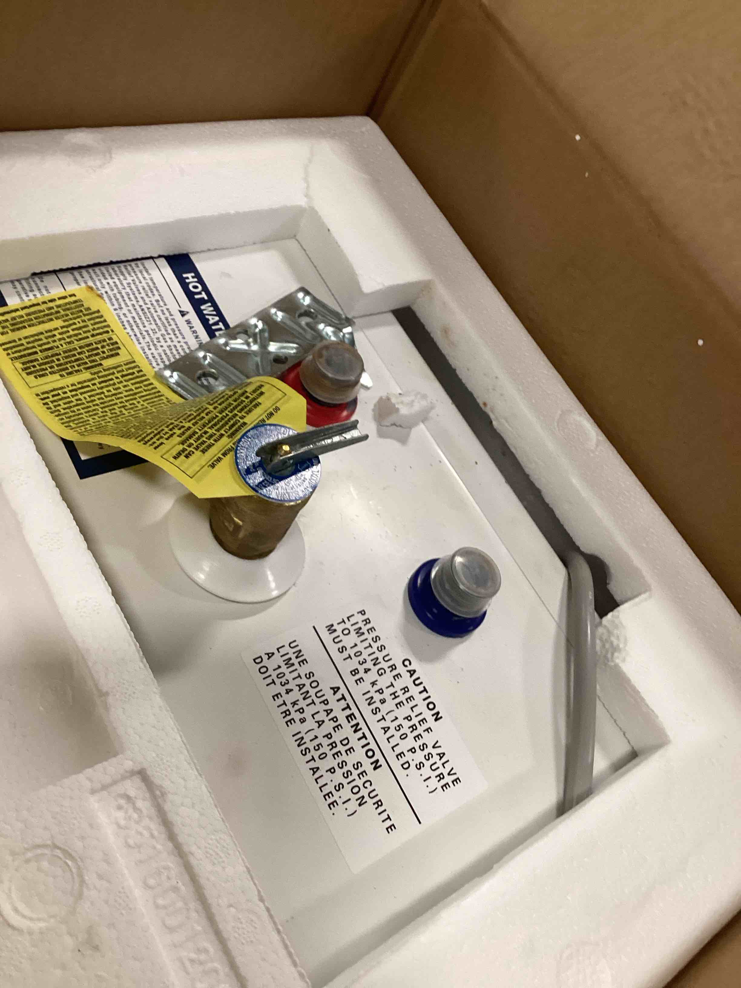 https://s3.amazonaws.com/lotting-images-prod/bidfta/PPE3280224_1750277560443.jpeg