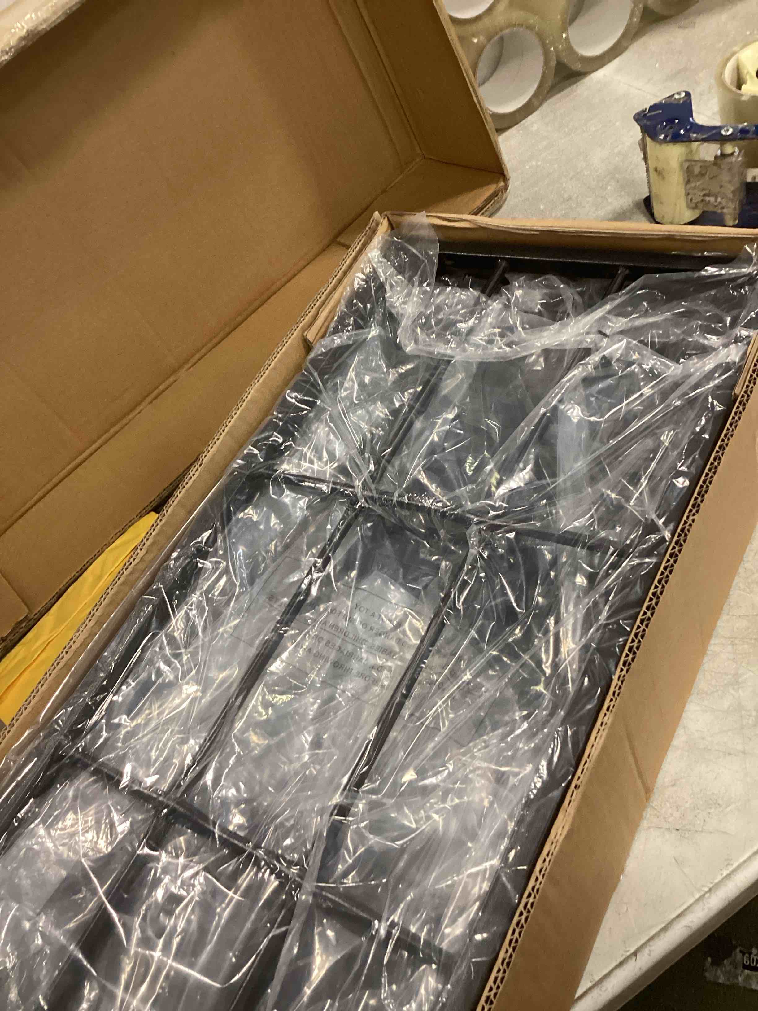 https://s3.amazonaws.com/lotting-images-prod/bidfta/PPE3280277_1750339772823.jpeg
