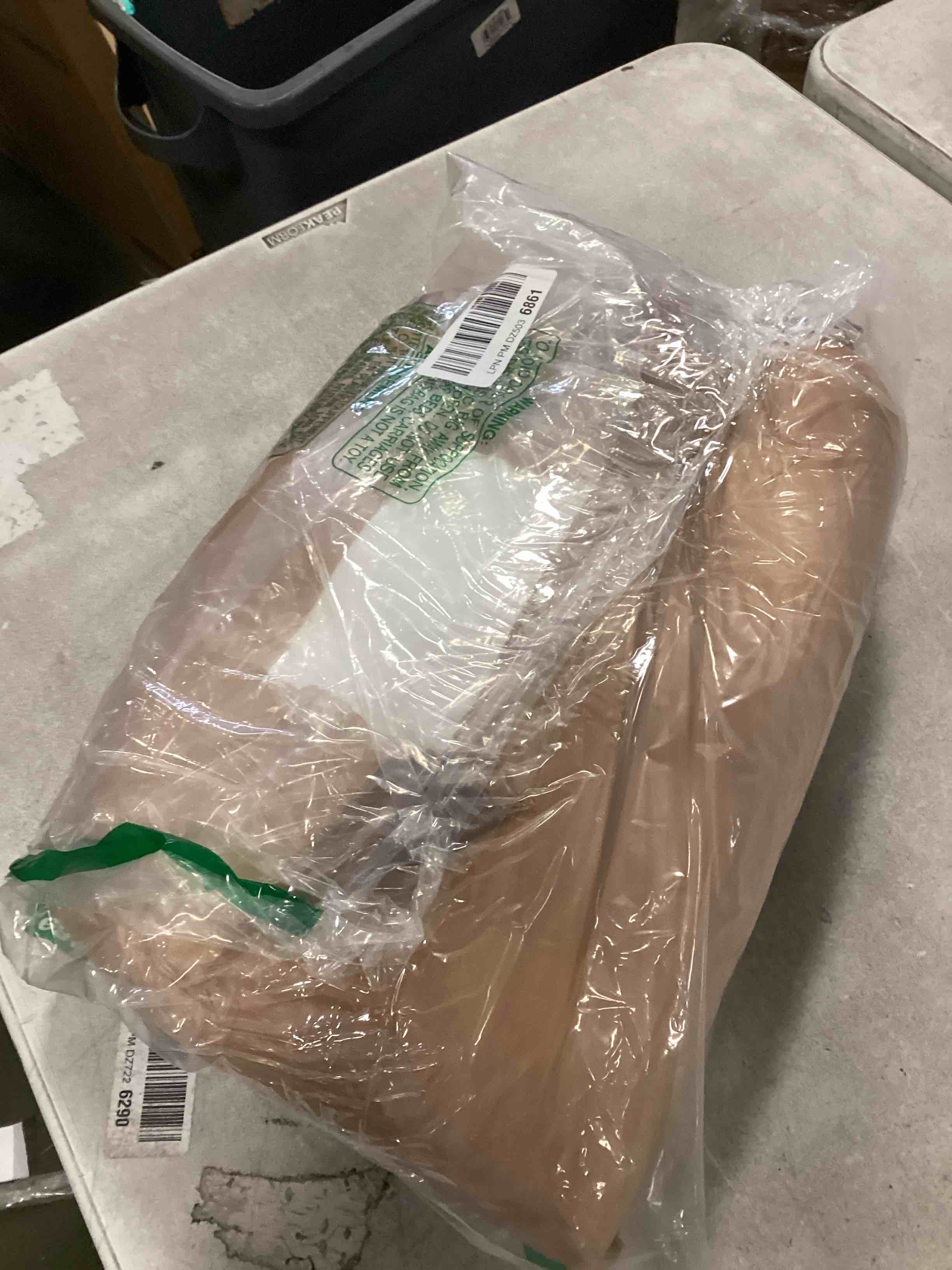 https://s3.amazonaws.com/lotting-images-prod/bidfta/PPE3280961_1751029549481.jpeg