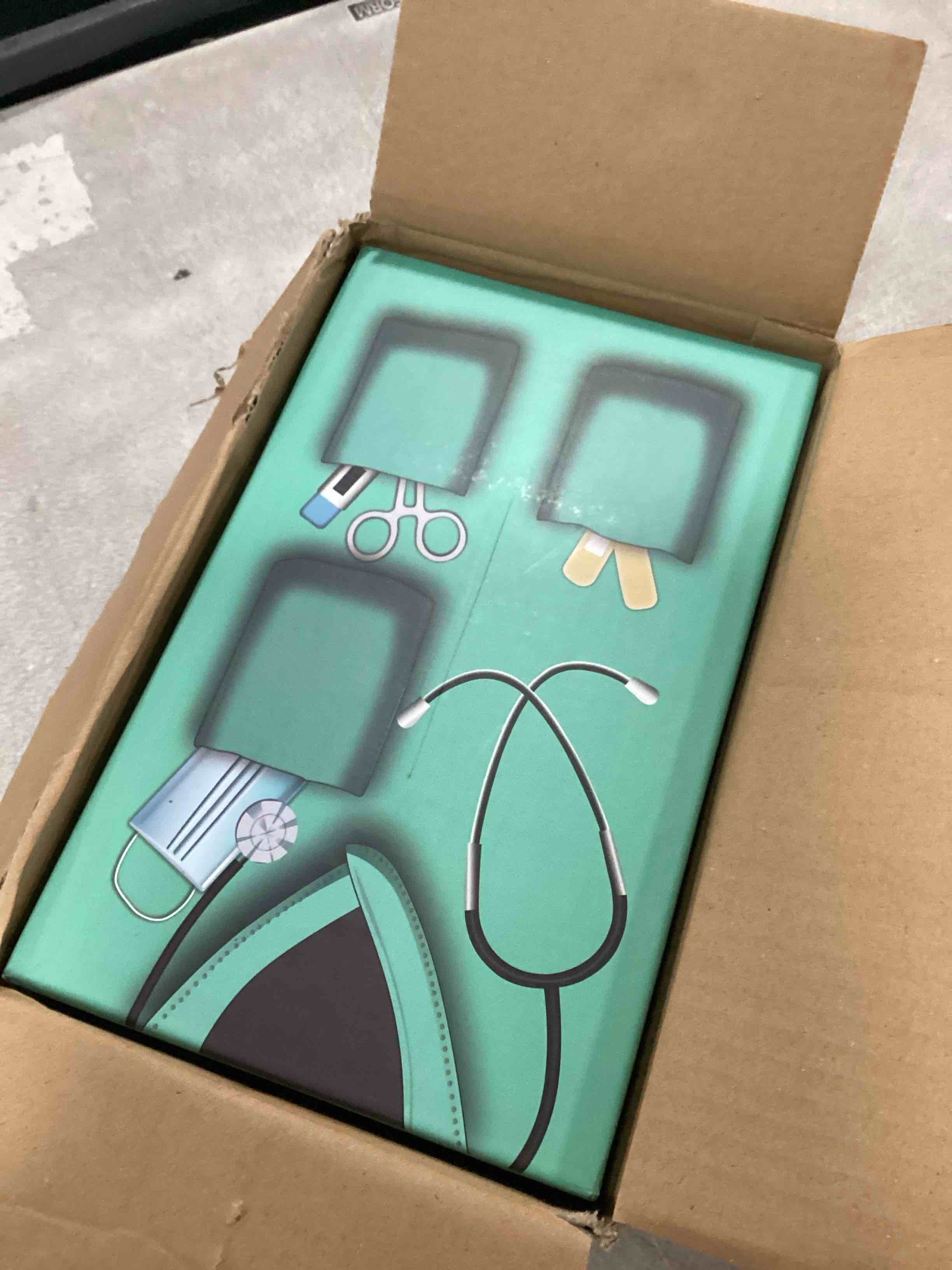 https://s3.amazonaws.com/lotting-images-prod/bidfta/PPE3281005_1751035264619.jpeg
