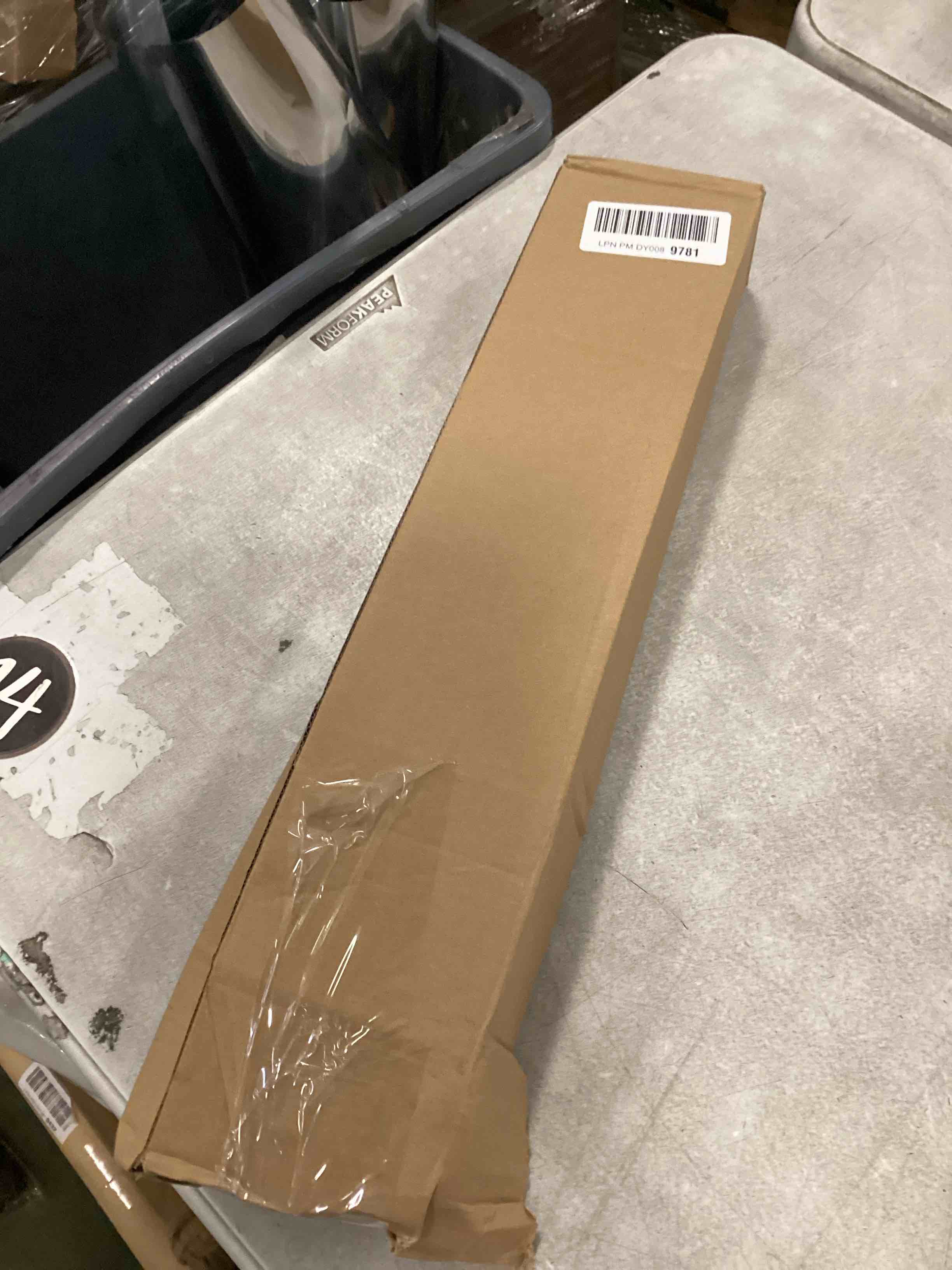 https://s3.amazonaws.com/lotting-images-prod/bidfta/PPE3281010_1751035549314.jpeg