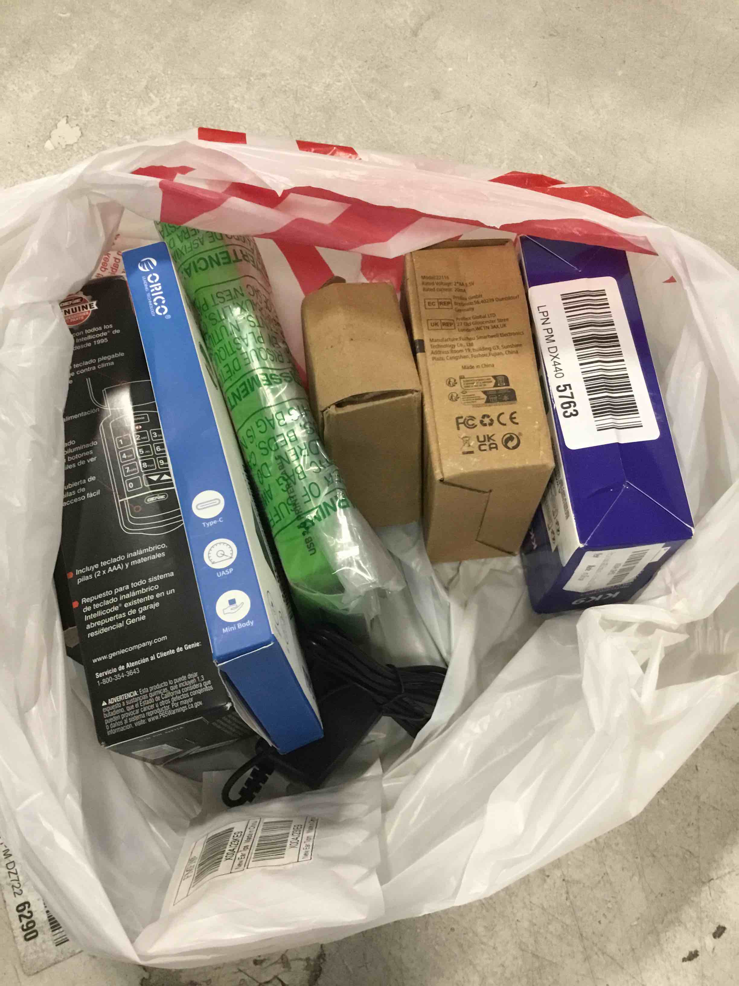 https://s3.amazonaws.com/lotting-images-prod/bidfta/PPE3281115_1751053092223.jpeg