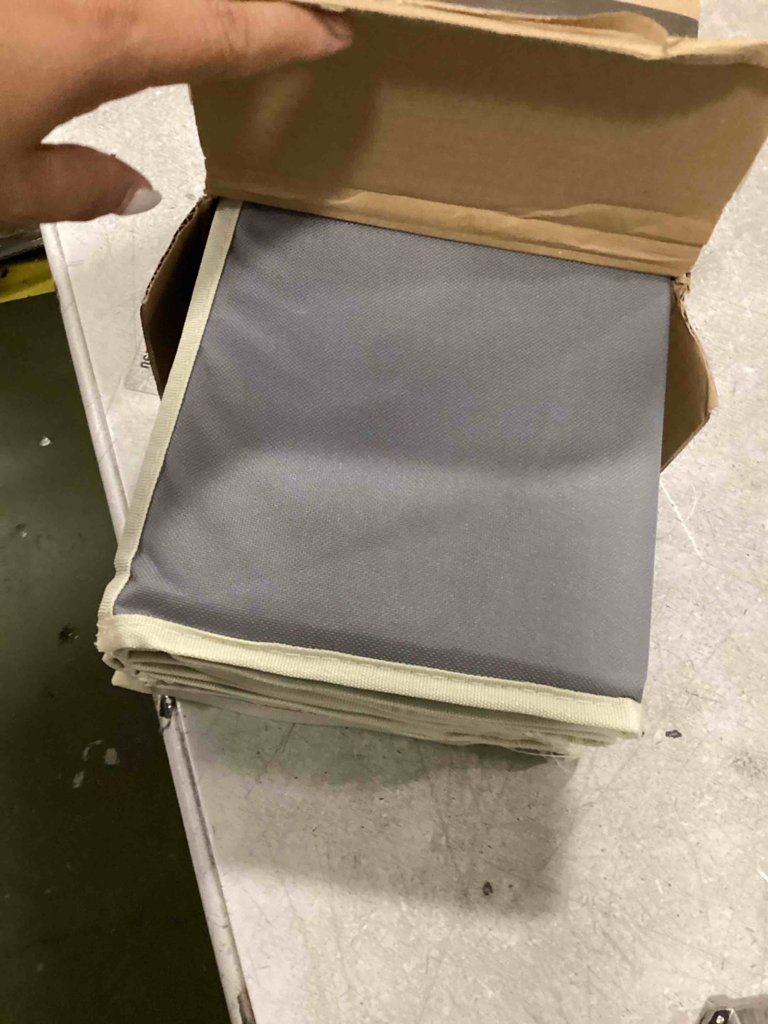 https://s3.amazonaws.com/lotting-images-prod/bidfta/PPE3281207_1751291544961.jpeg