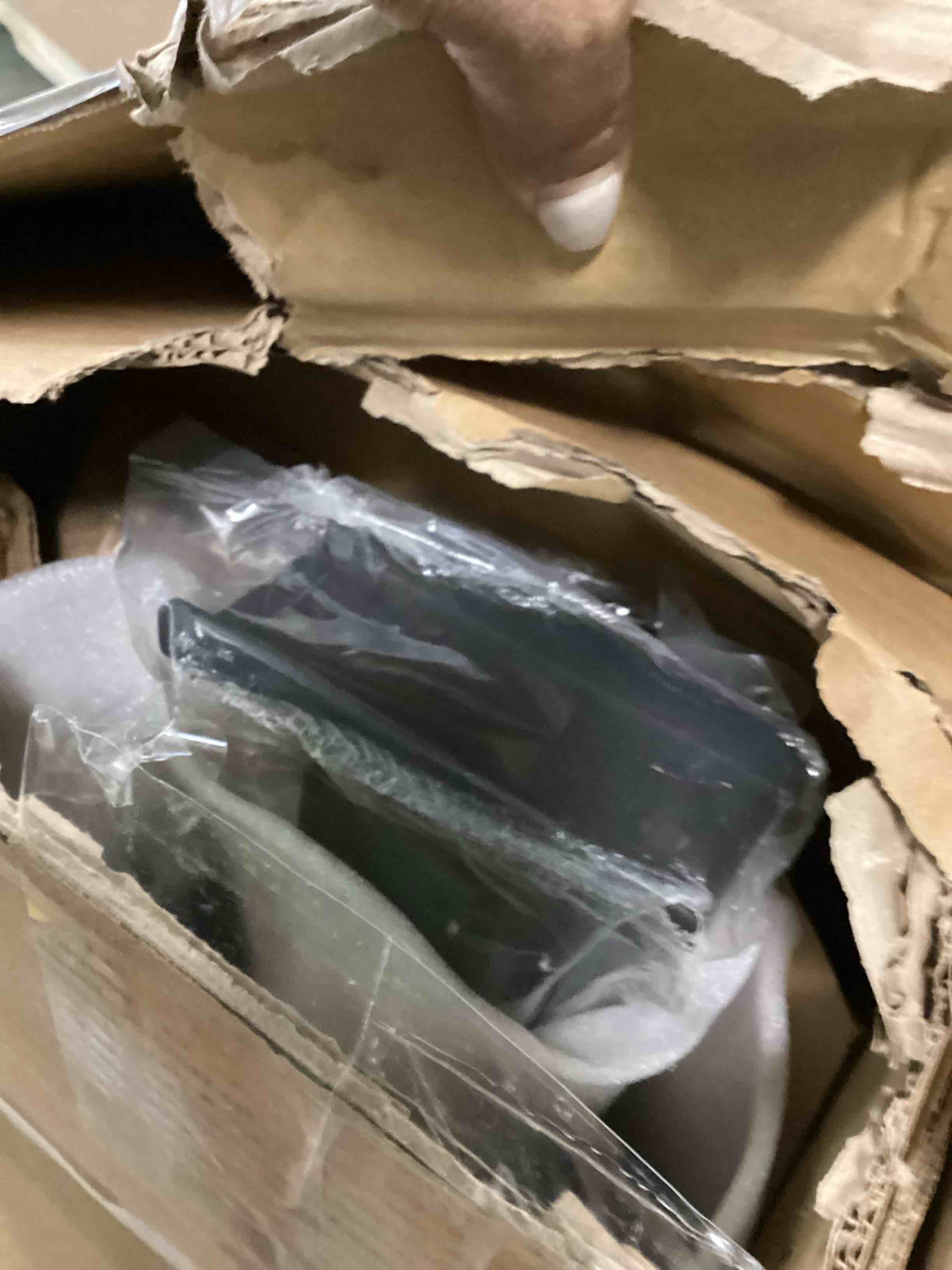 https://s3.amazonaws.com/lotting-images-prod/bidfta/PPE3281276_1751299952642.jpeg