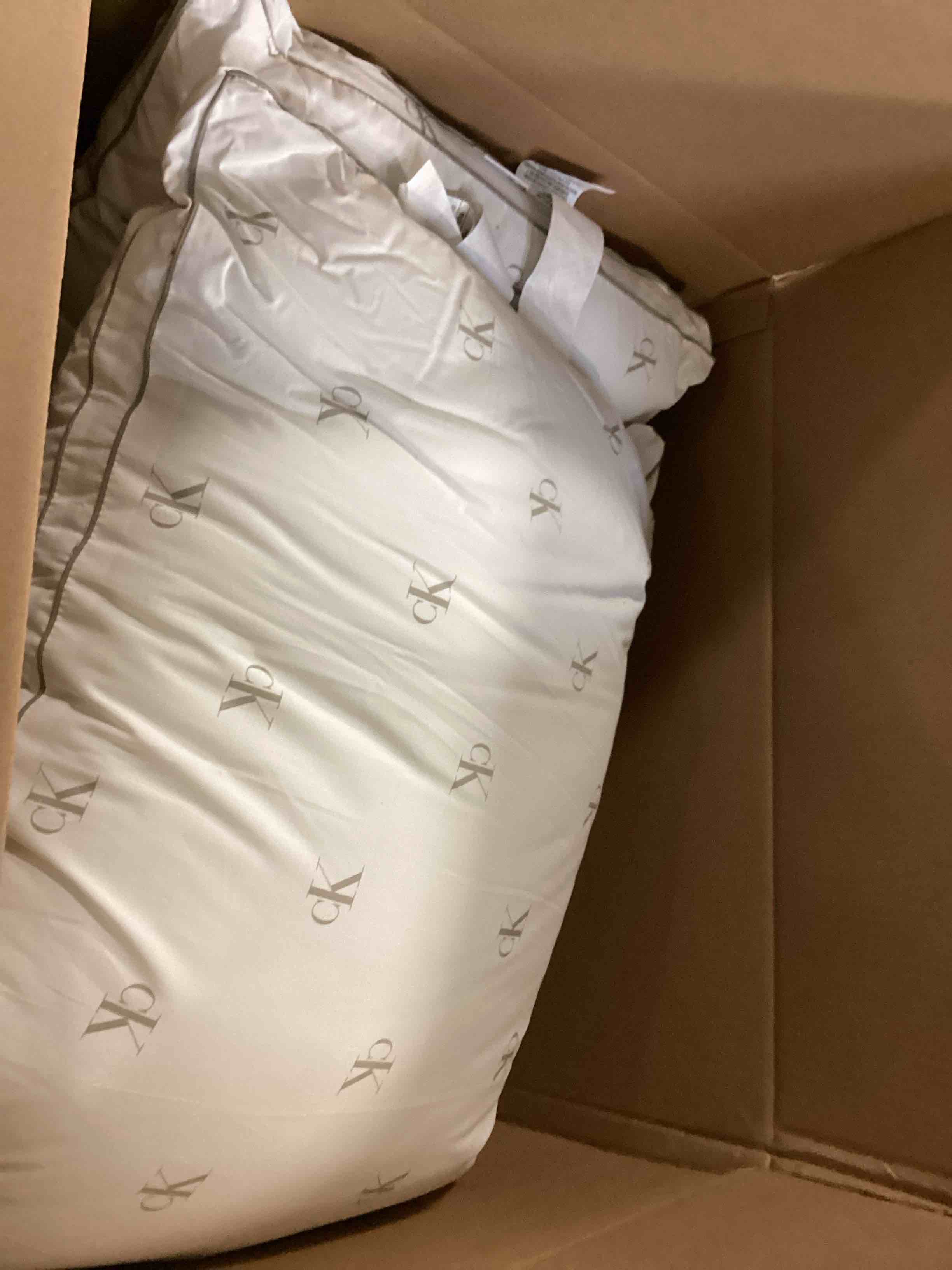 https://s3.amazonaws.com/lotting-images-prod/bidfta/PPE3283054_1750166281649.jpeg
