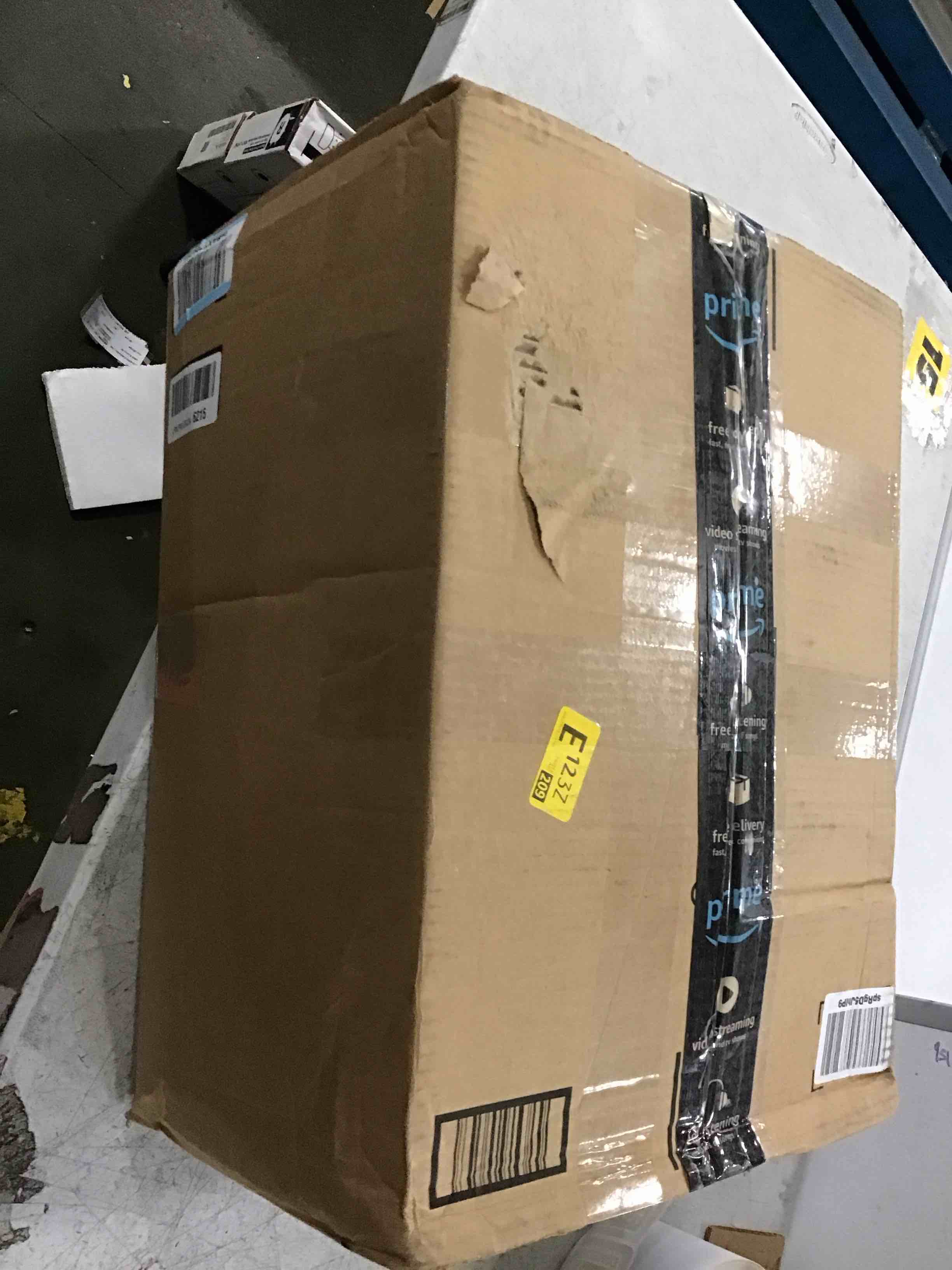 https://s3.amazonaws.com/lotting-images-prod/bidfta/PPE3283398_1750256982753.jpeg