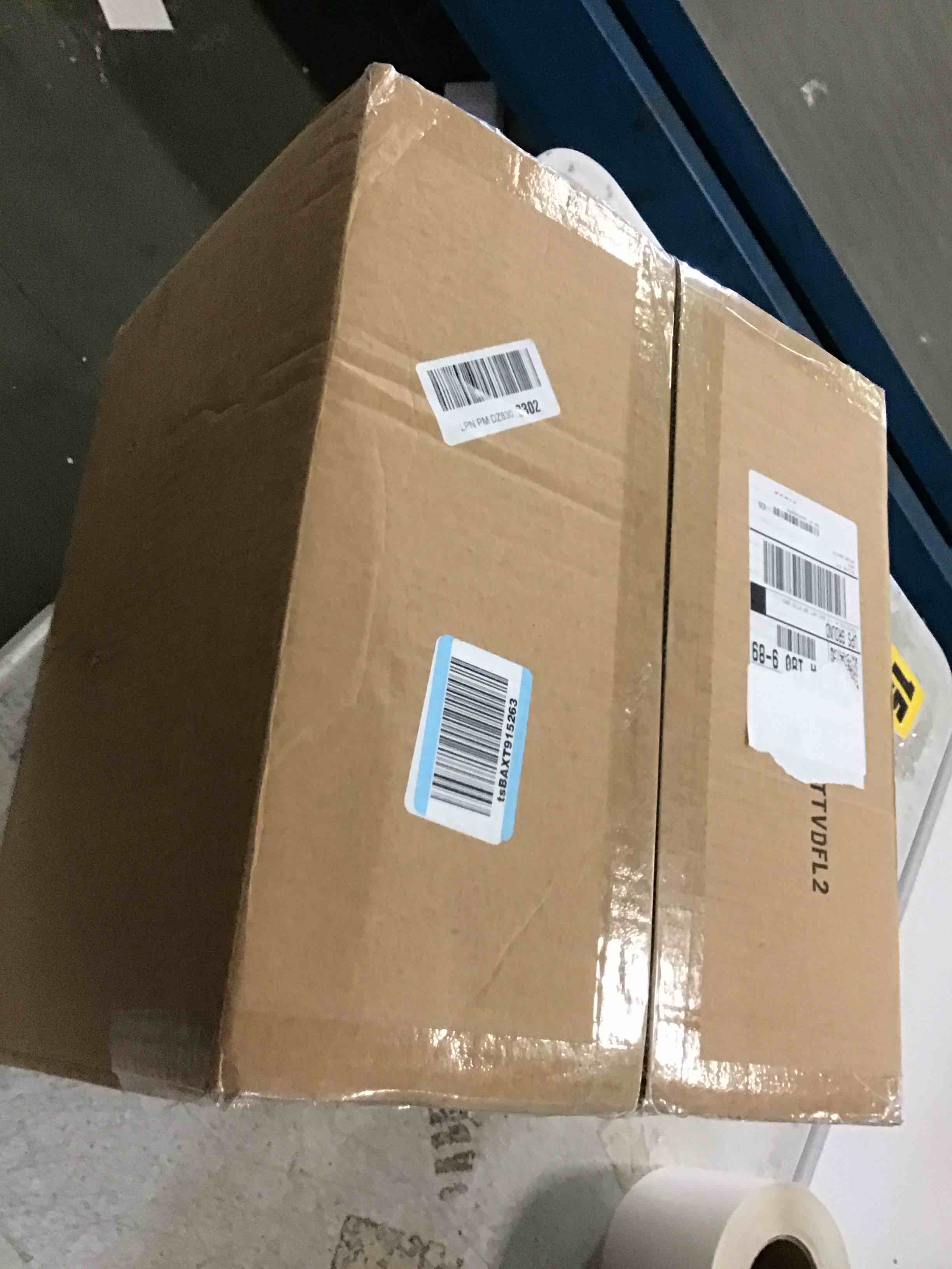 https://s3.amazonaws.com/lotting-images-prod/bidfta/PPE3283527_1750272272502.jpeg
