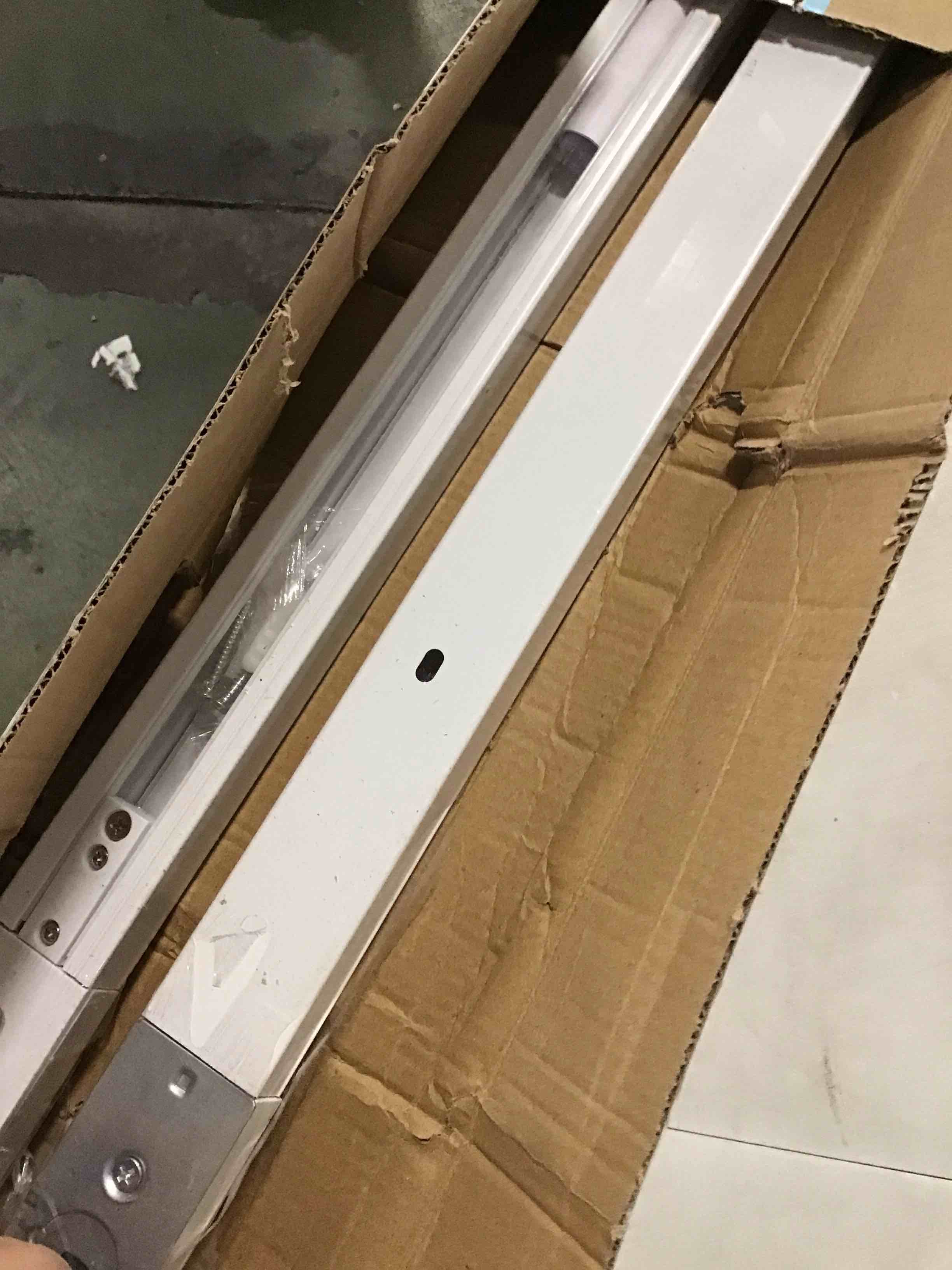 https://s3.amazonaws.com/lotting-images-prod/bidfta/PPE3285021_1751039841637.jpeg