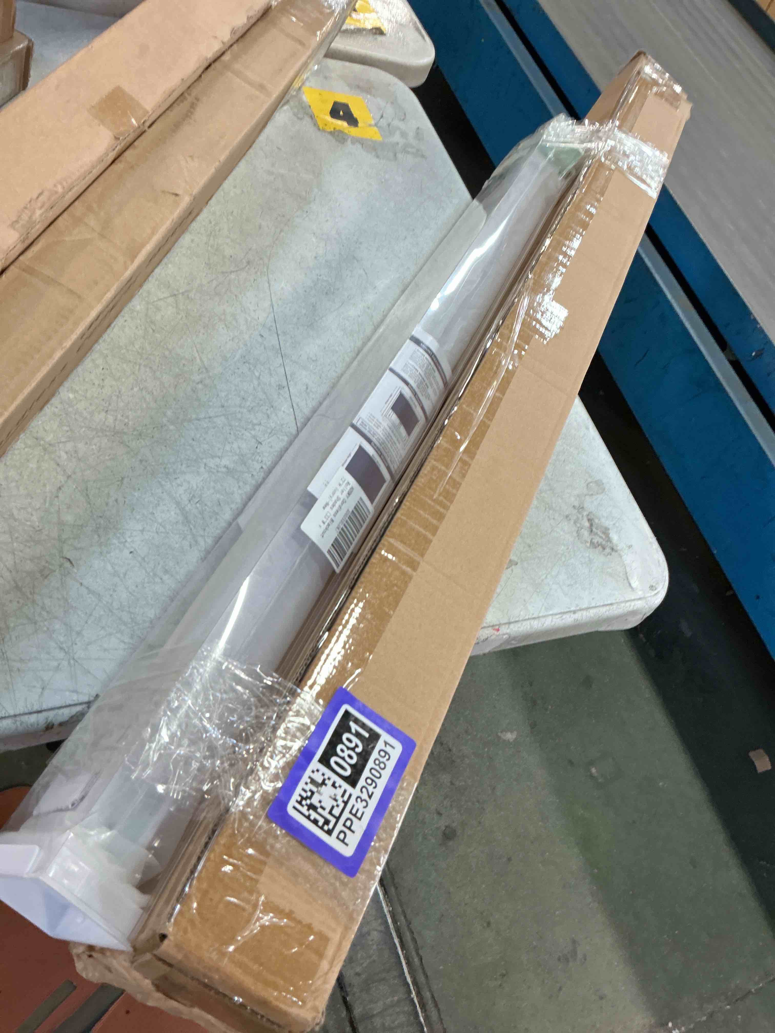 https://s3.amazonaws.com/lotting-images-prod/bidfta/PPE3290891_1751573640420.jpeg