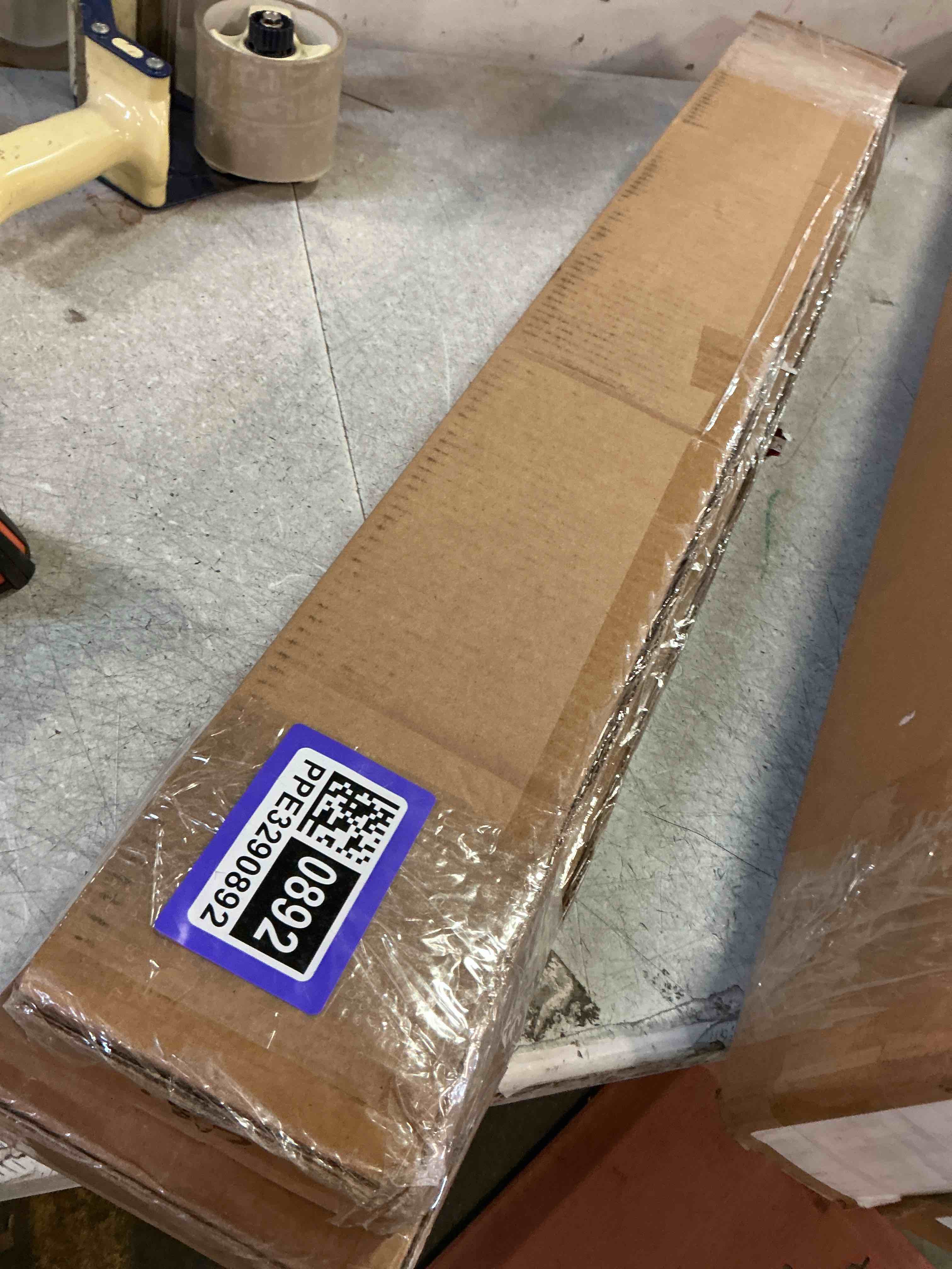 https://s3.amazonaws.com/lotting-images-prod/bidfta/PPE3290892_1751573618869.jpeg