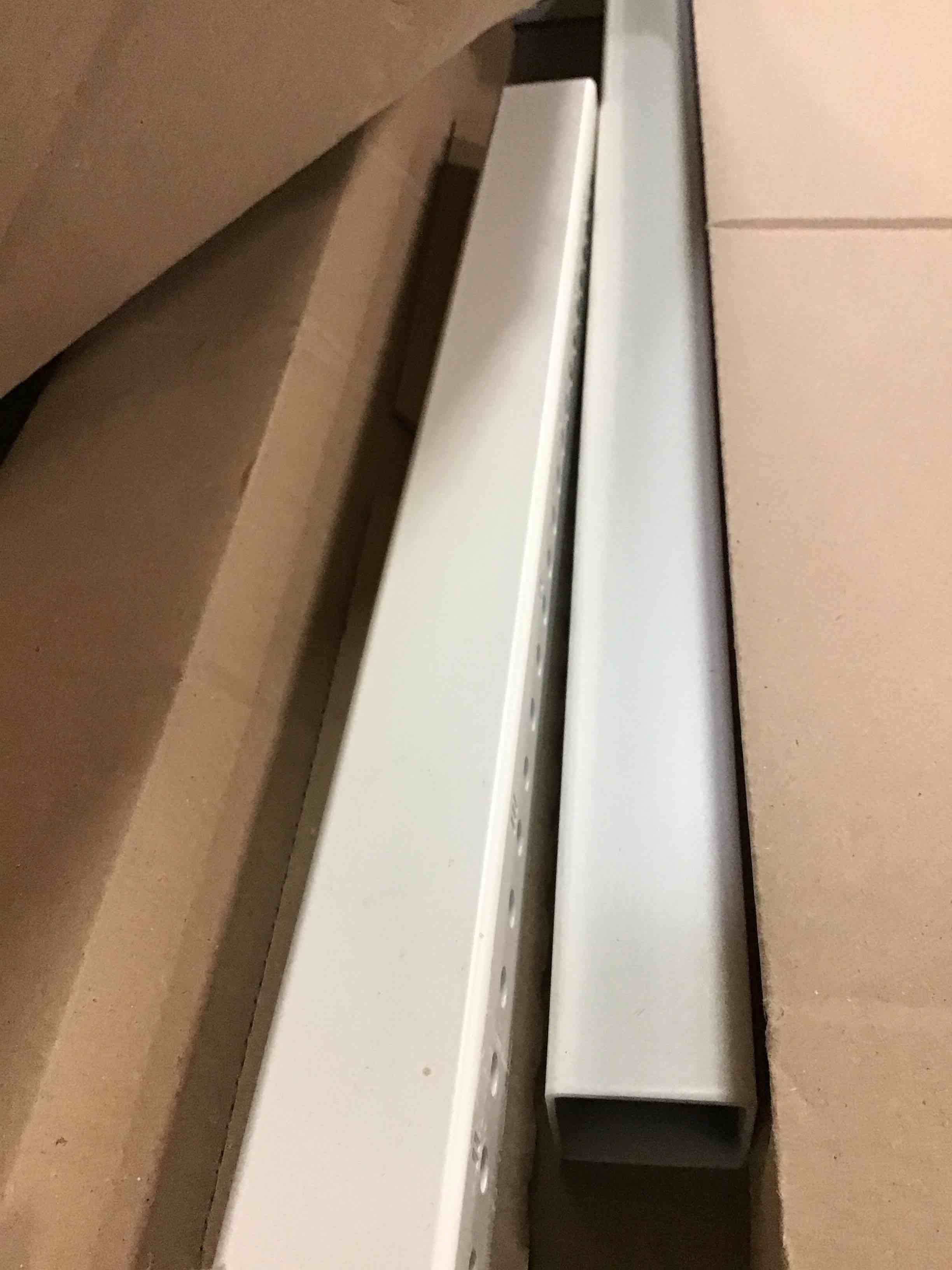 https://s3.amazonaws.com/lotting-images-prod/bidfta/PPE3295218_1751026992113.jpeg