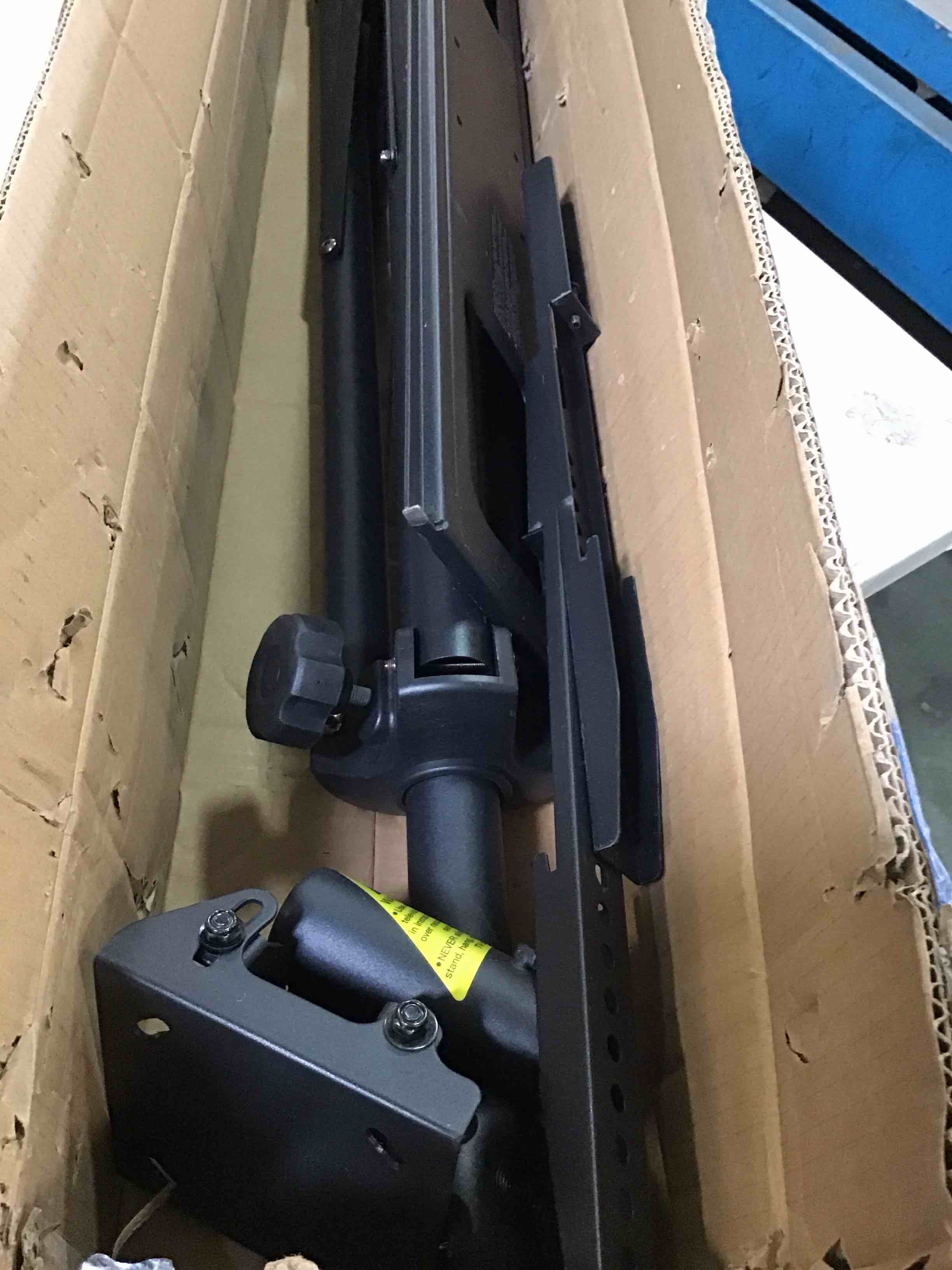 https://s3.amazonaws.com/lotting-images-prod/bidfta/PPE3295355_1751049332538.jpeg
