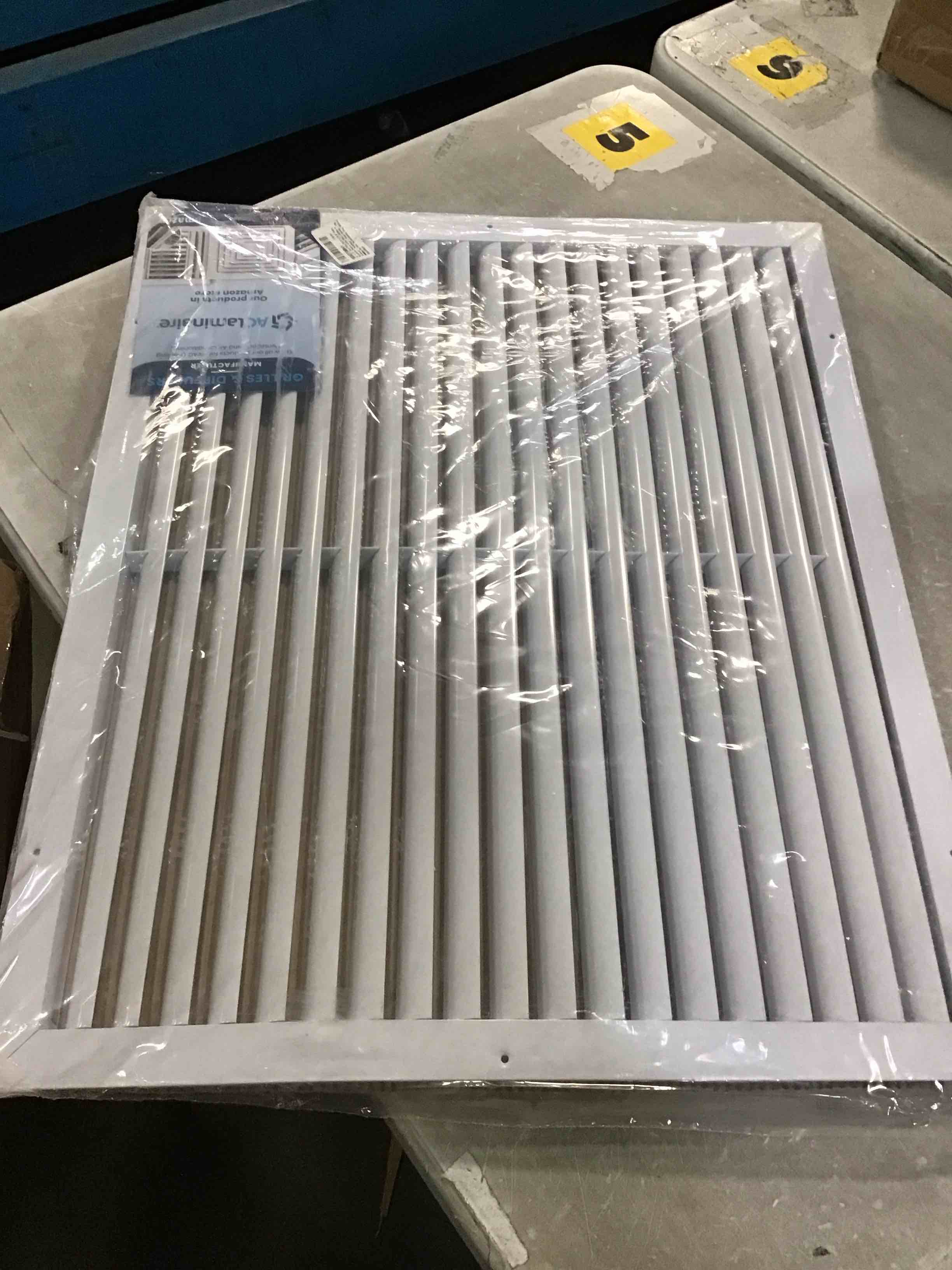https://s3.amazonaws.com/lotting-images-prod/bidfta/PPE3295423_1751289077182.jpeg