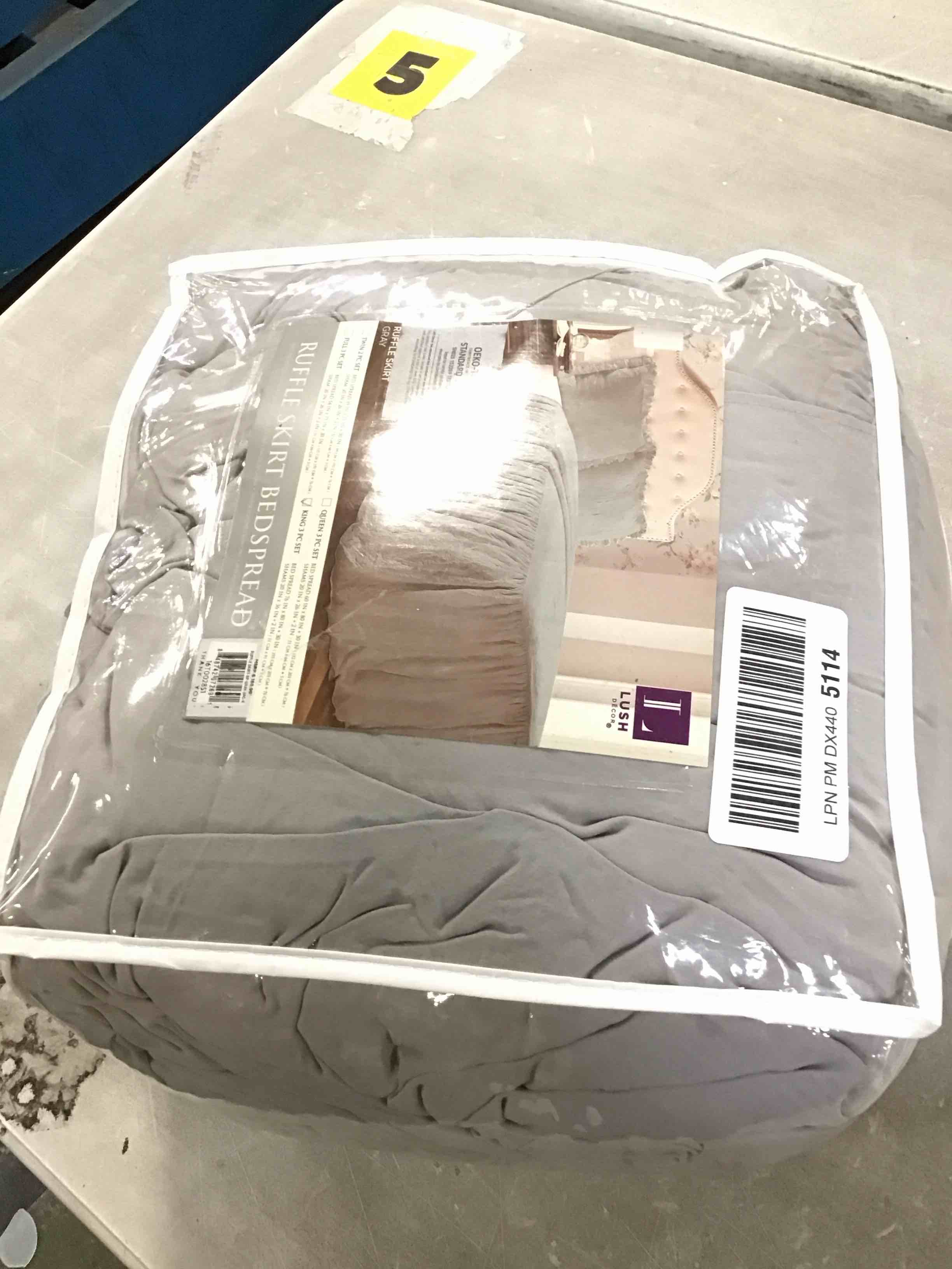 https://s3.amazonaws.com/lotting-images-prod/bidfta/PPE3295486_1751298226378.jpeg