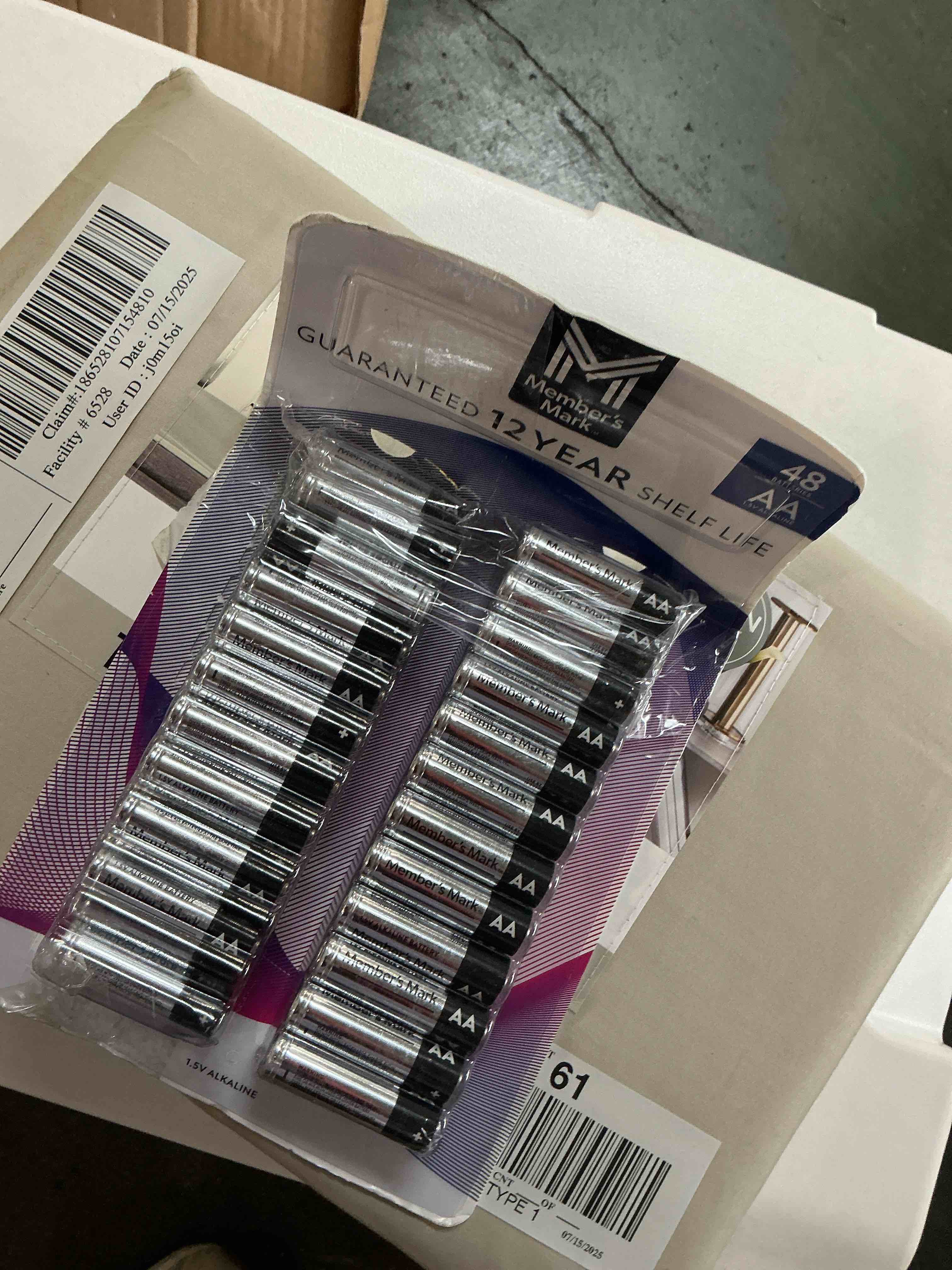 https://s3.amazonaws.com/lotting-images-prod/bidfta/PPE3301422_1755873553309.jpeg