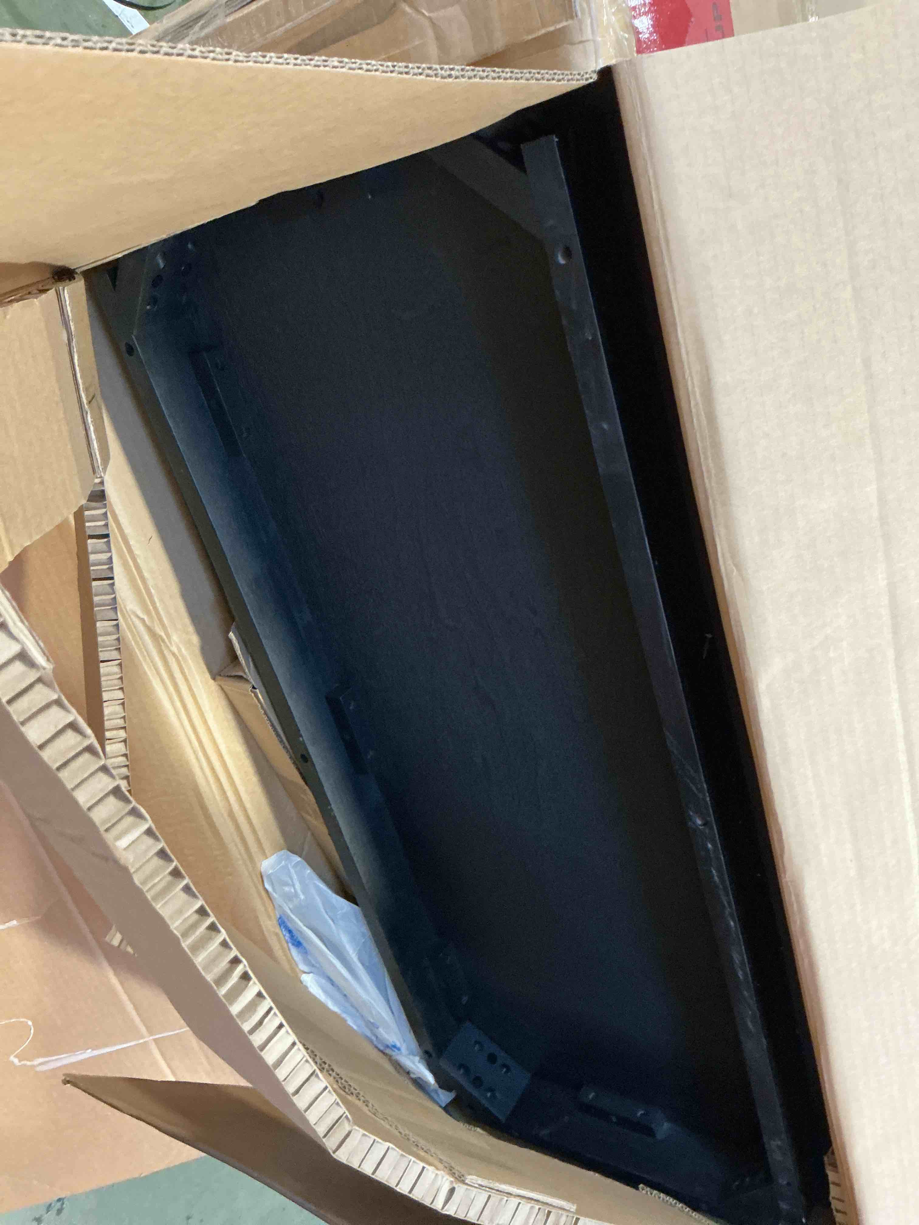 https://s3.amazonaws.com/lotting-images-prod/bidfta/PPE3301482_1756124654880.jpeg