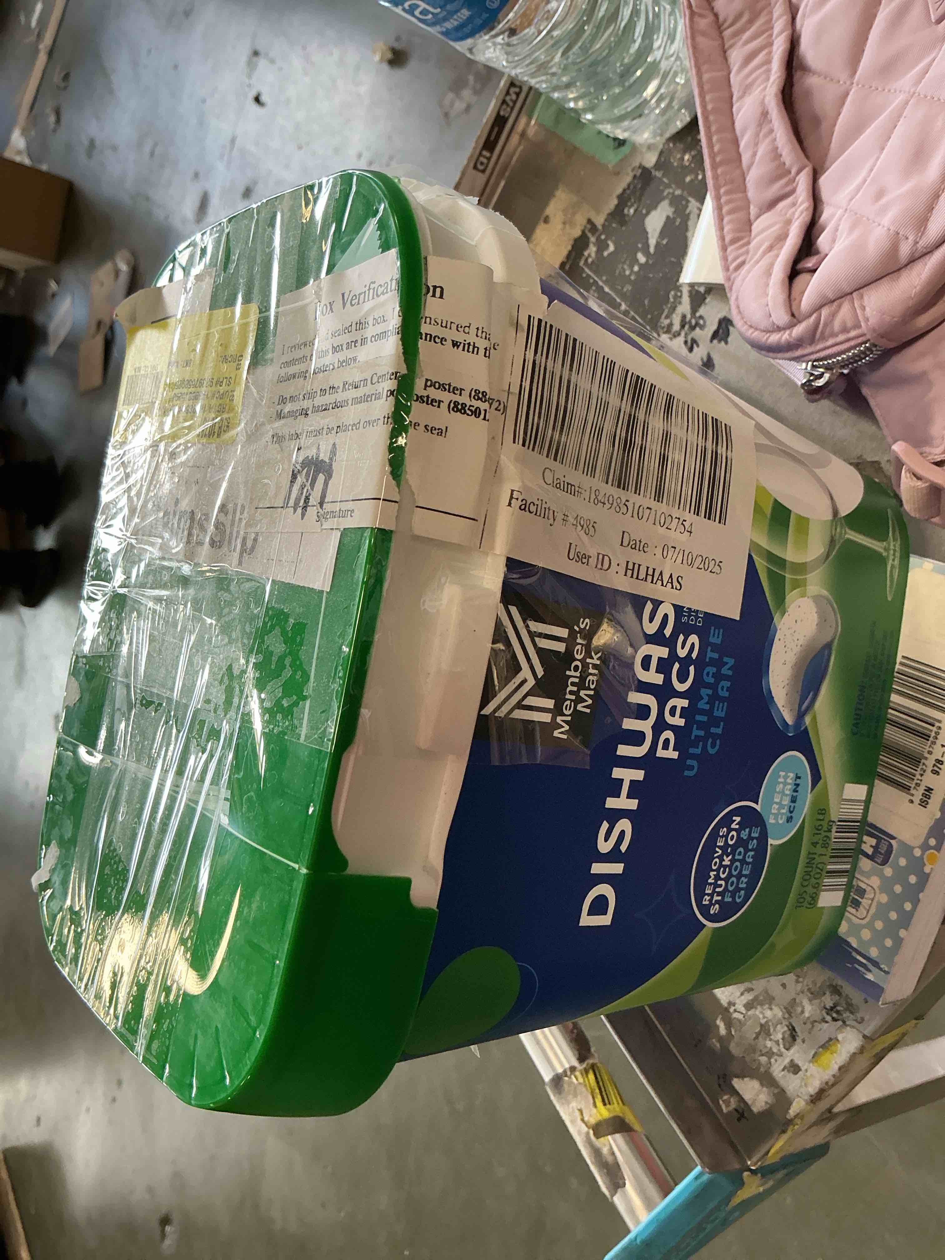 https://s3.amazonaws.com/lotting-images-prod/bidfta/PPE3301589_1756152057491.jpeg