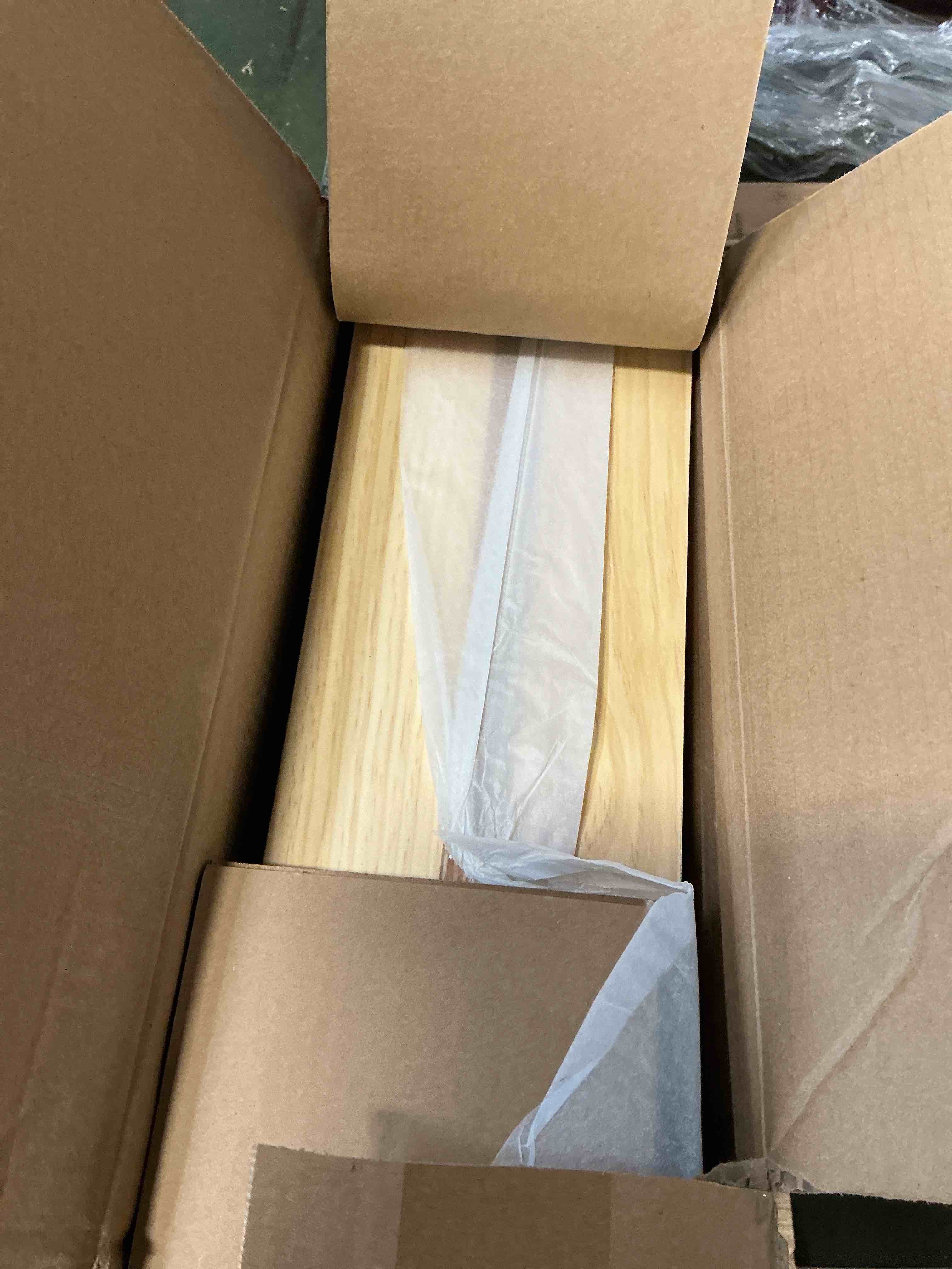 https://s3.amazonaws.com/lotting-images-prod/bidfta/PPE3303217_1758563316785.jpeg