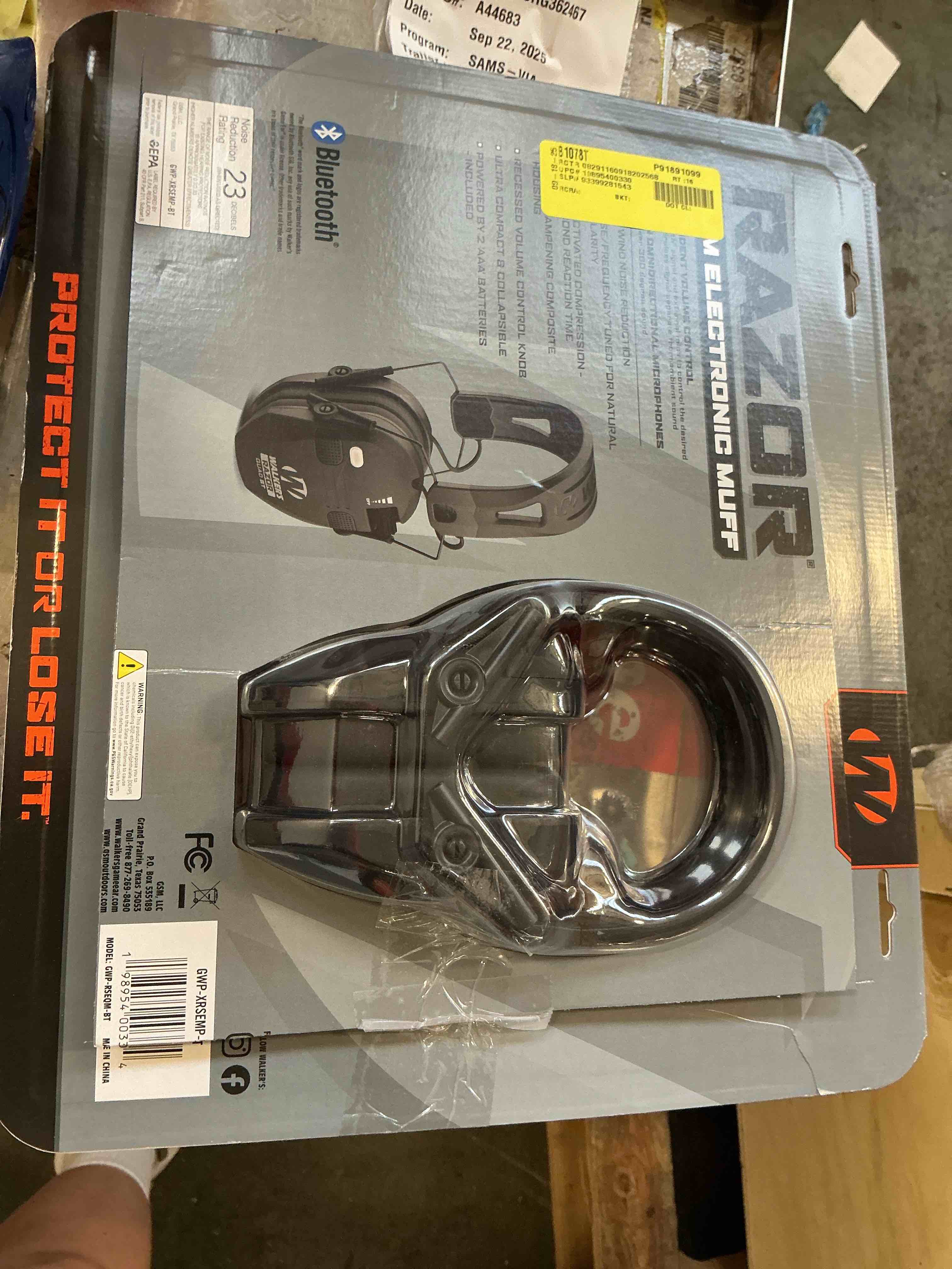 https://s3.amazonaws.com/lotting-images-prod/bidfta/PPE3303326_1758652491260.jpeg
