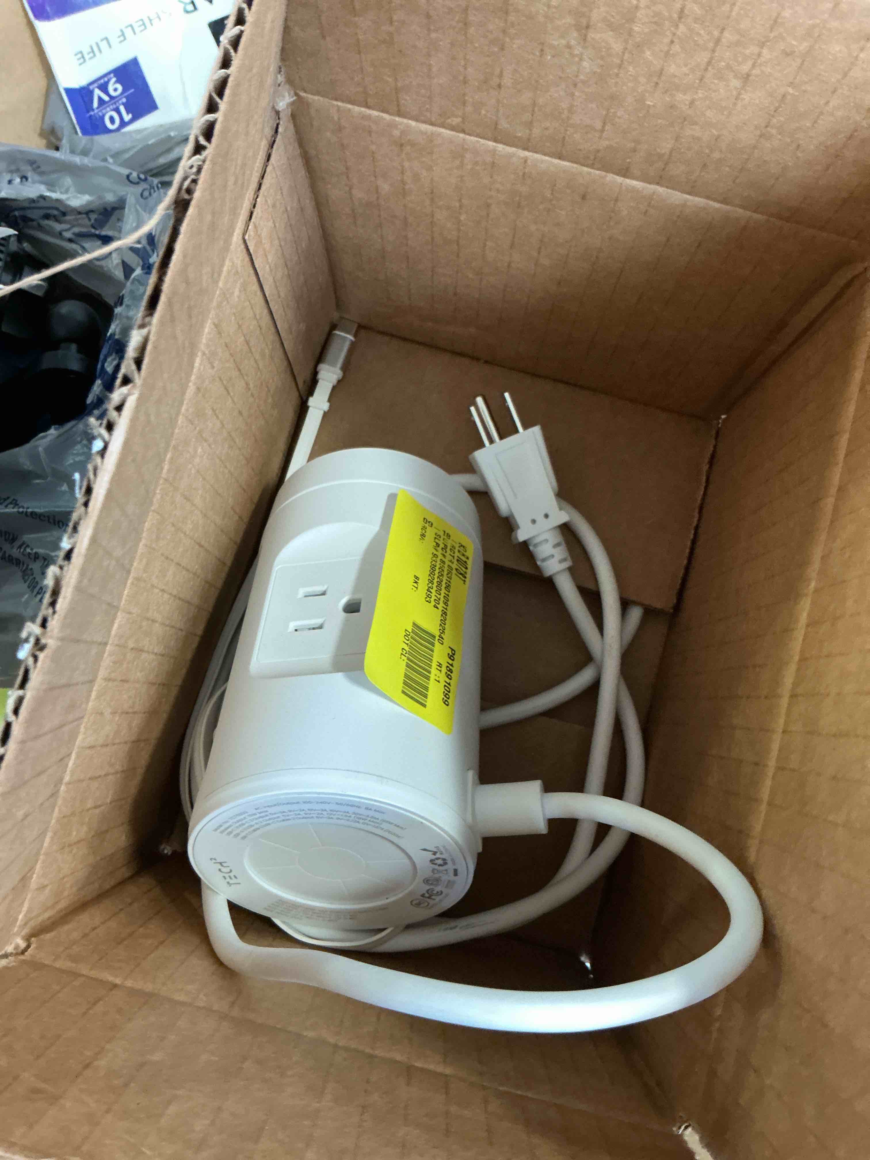 https://s3.amazonaws.com/lotting-images-prod/bidfta/PPE3303330_1758653716508.jpeg