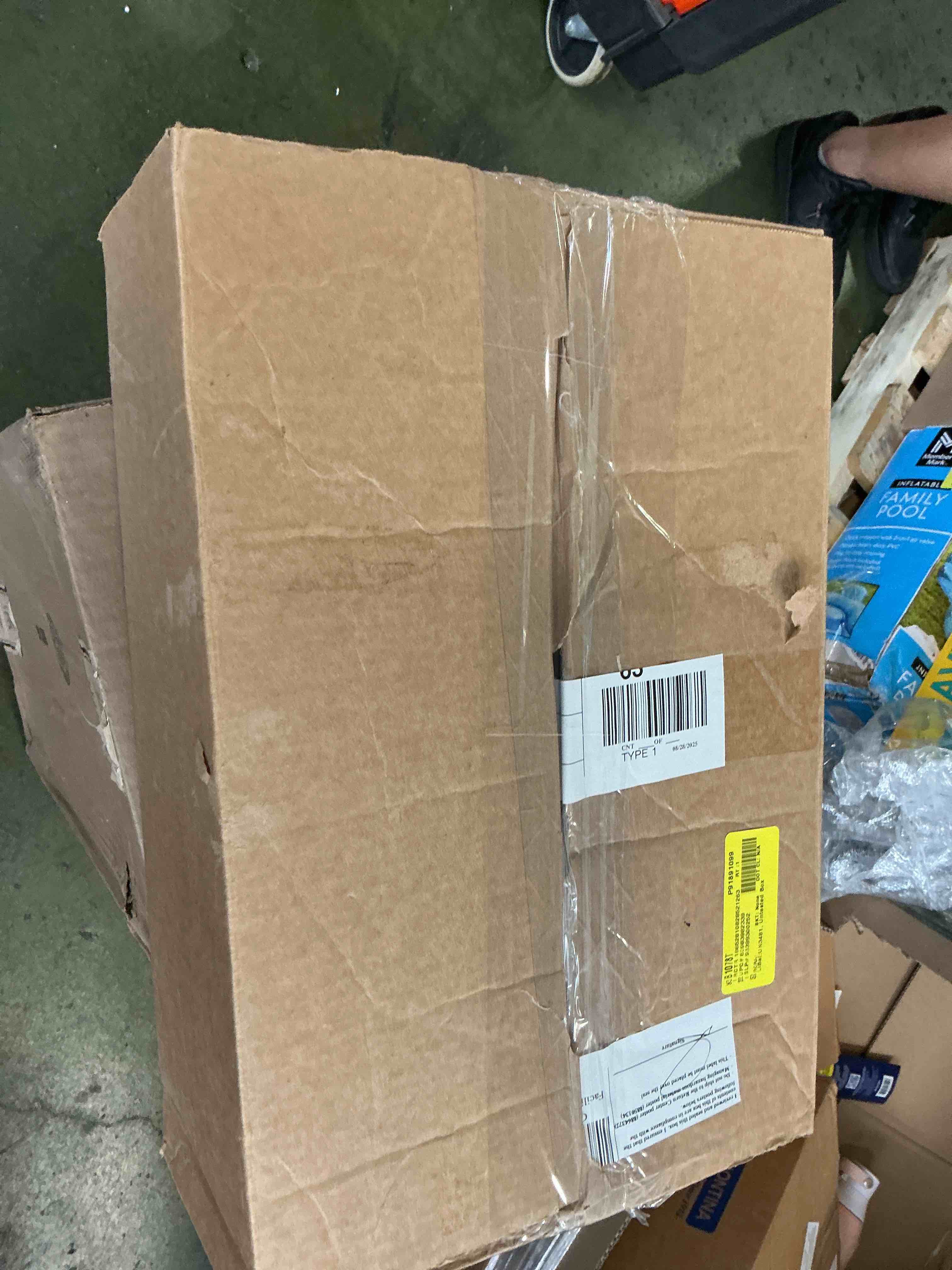 https://s3.amazonaws.com/lotting-images-prod/bidfta/PPE3303345_1758656523896.jpeg
