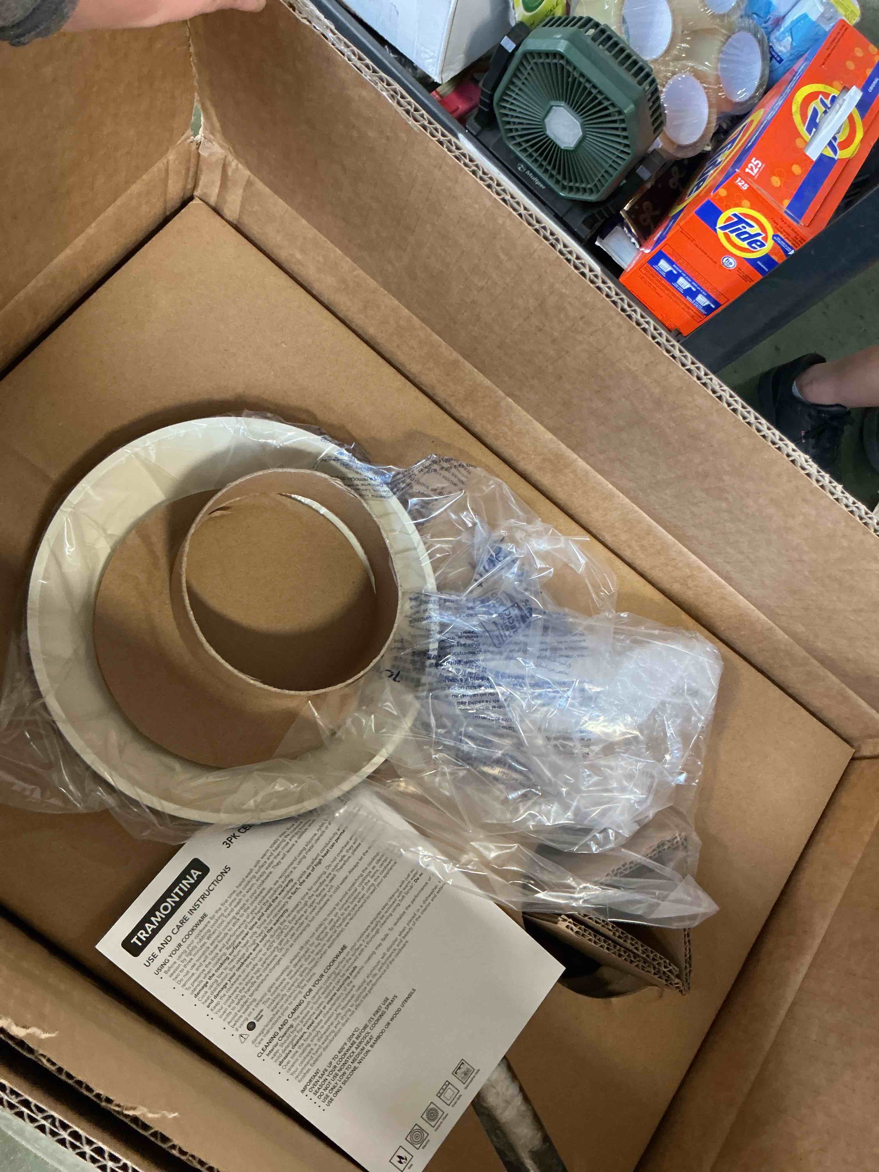https://s3.amazonaws.com/lotting-images-prod/bidfta/PPE3303347_1758657031119.jpeg