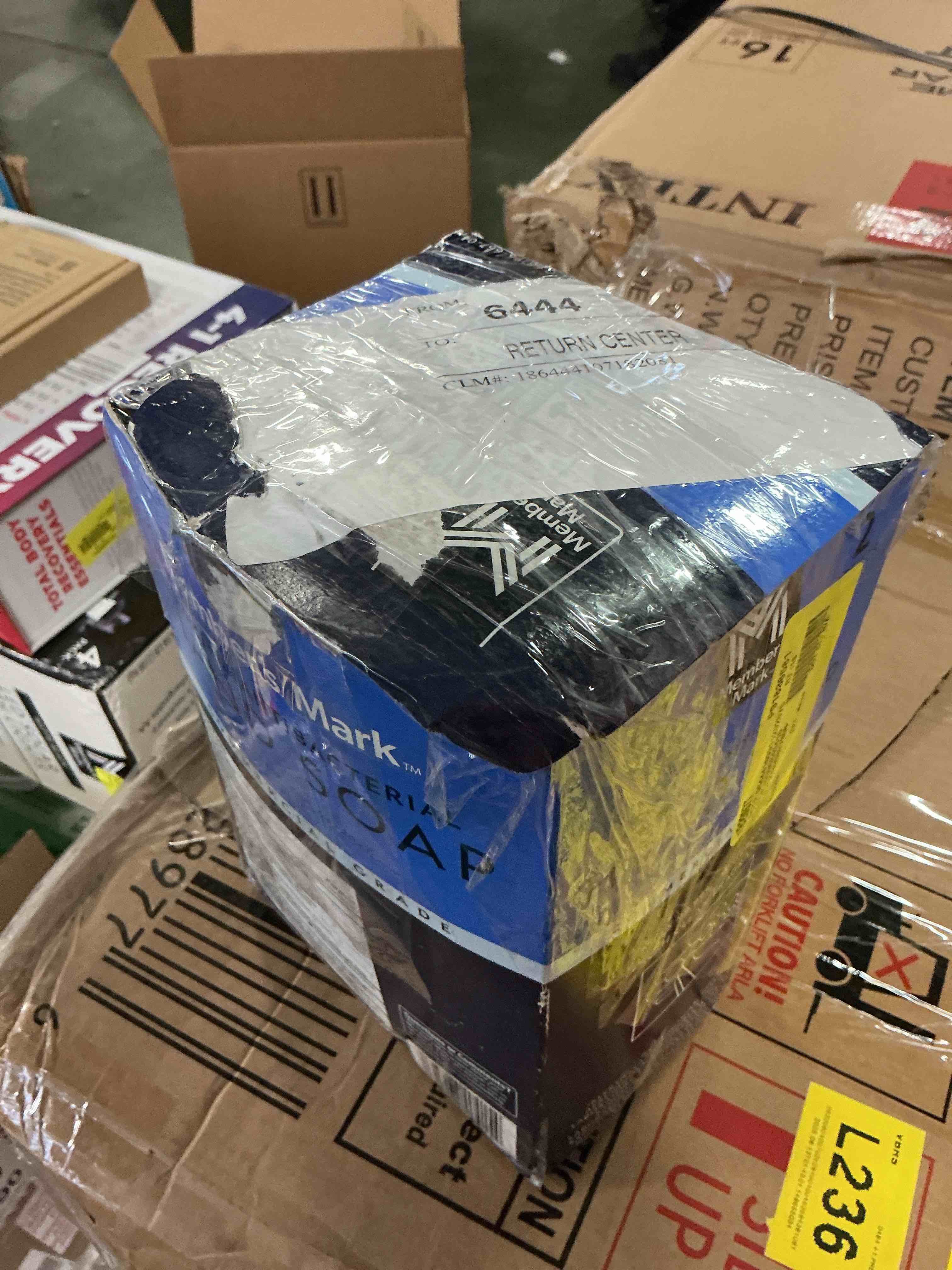 https://s3.amazonaws.com/lotting-images-prod/bidfta/PPE3303365_1758716823458.jpeg