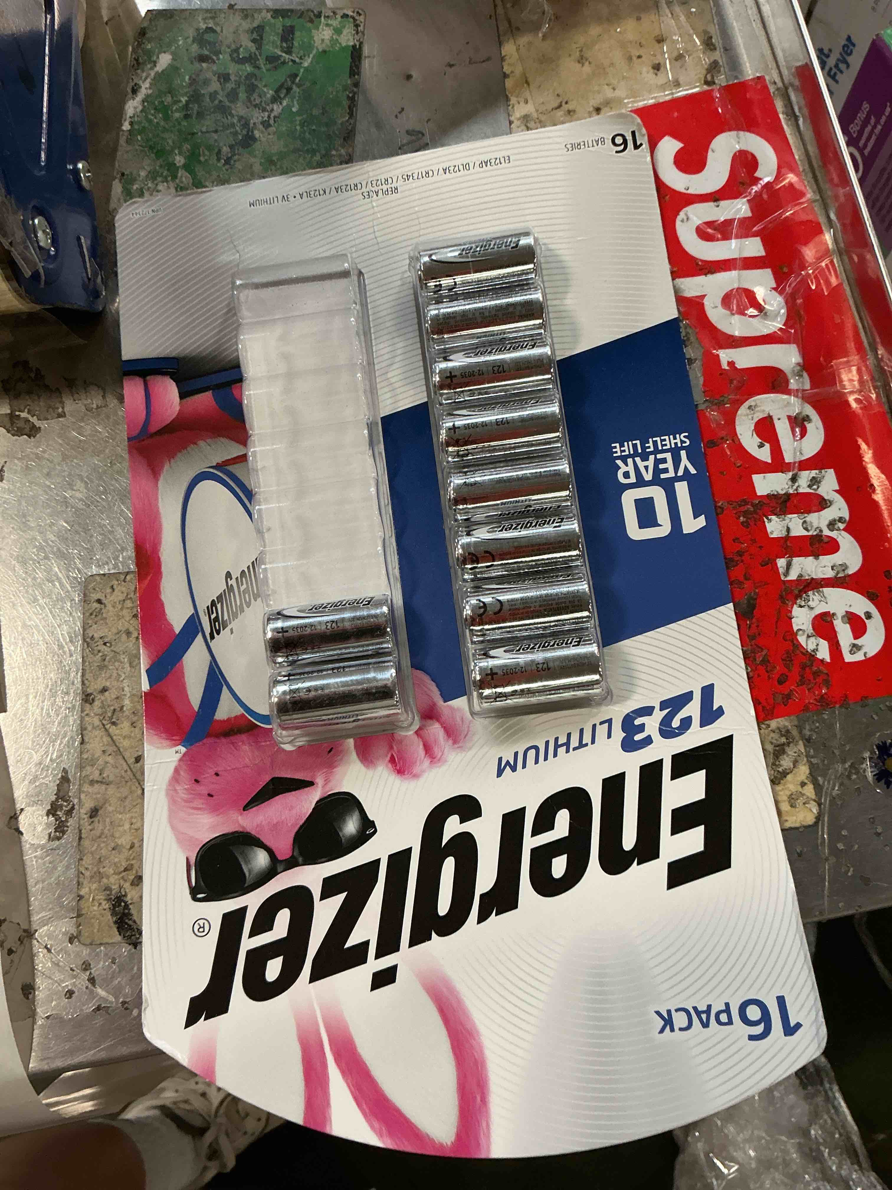 https://s3.amazonaws.com/lotting-images-prod/bidfta/PPE3303376_1758719771502.jpeg
