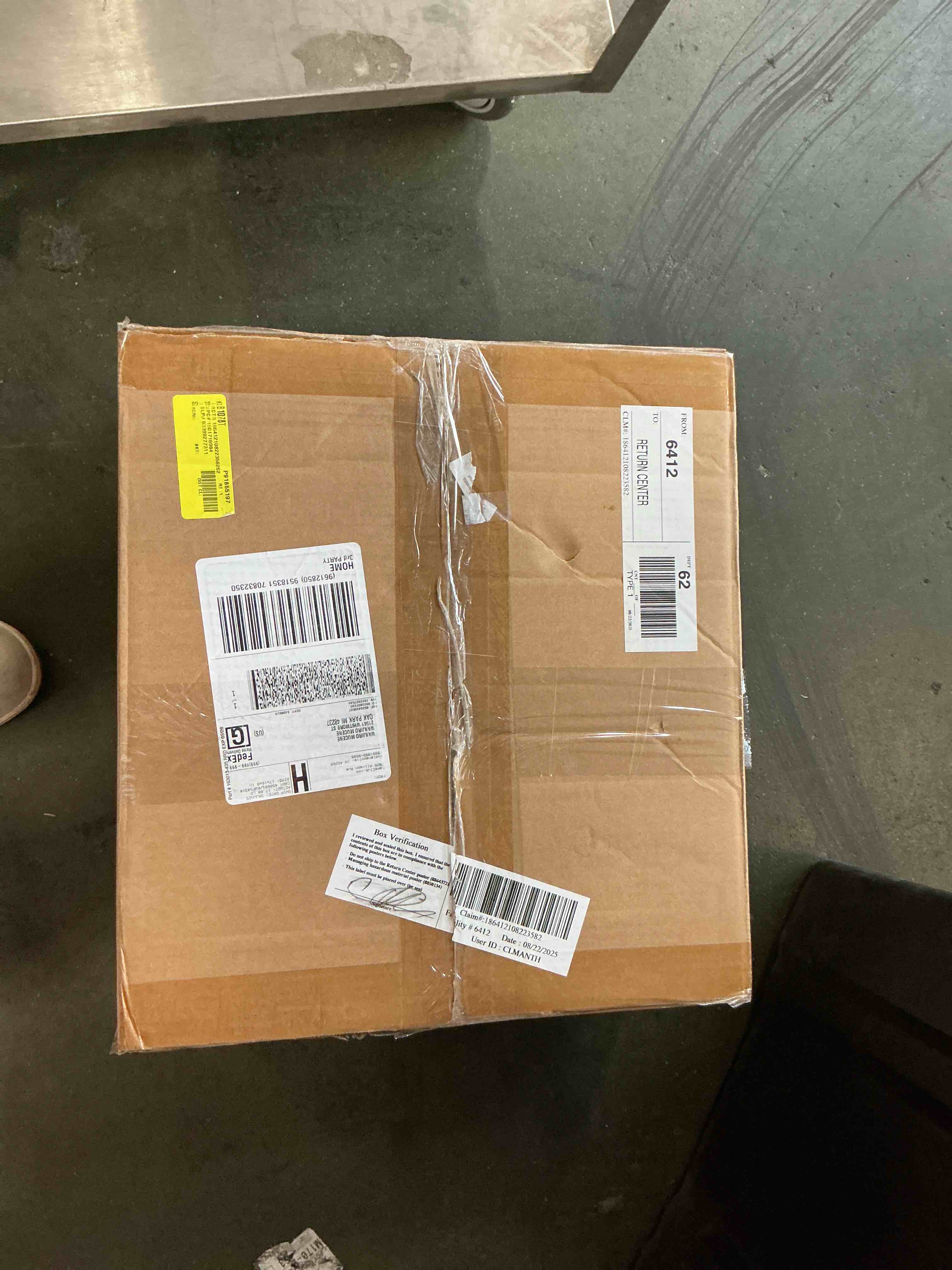 https://s3.amazonaws.com/lotting-images-prod/bidfta/PPE3303398_1758726232864.jpeg
