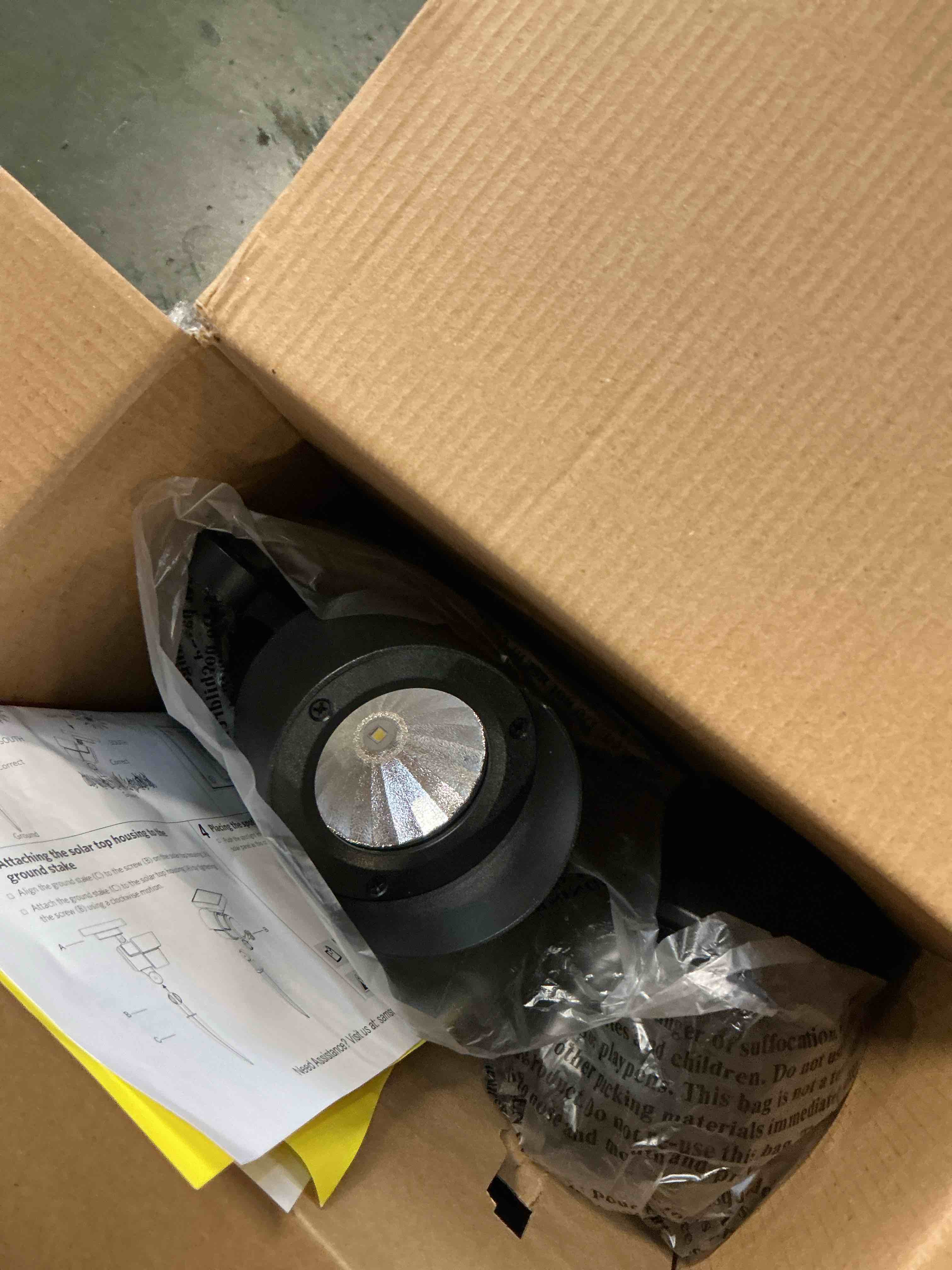 https://s3.amazonaws.com/lotting-images-prod/bidfta/PPE3303503_1758812157051.jpeg