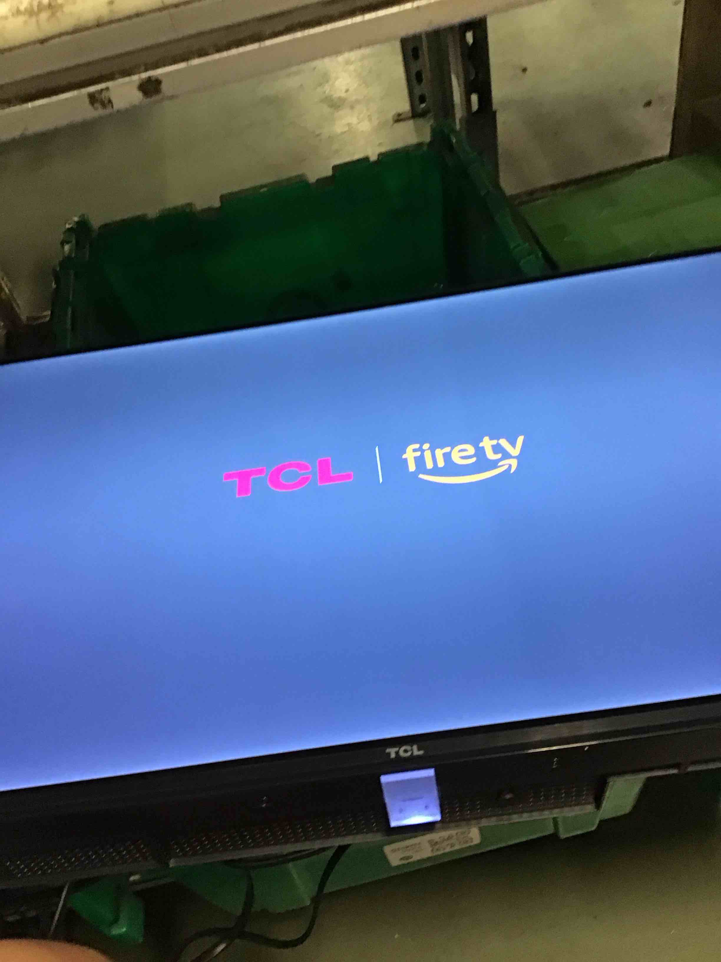 https://s3.amazonaws.com/lotting-images-prod/bidfta/PPE3315325_1756306285292.jpeg