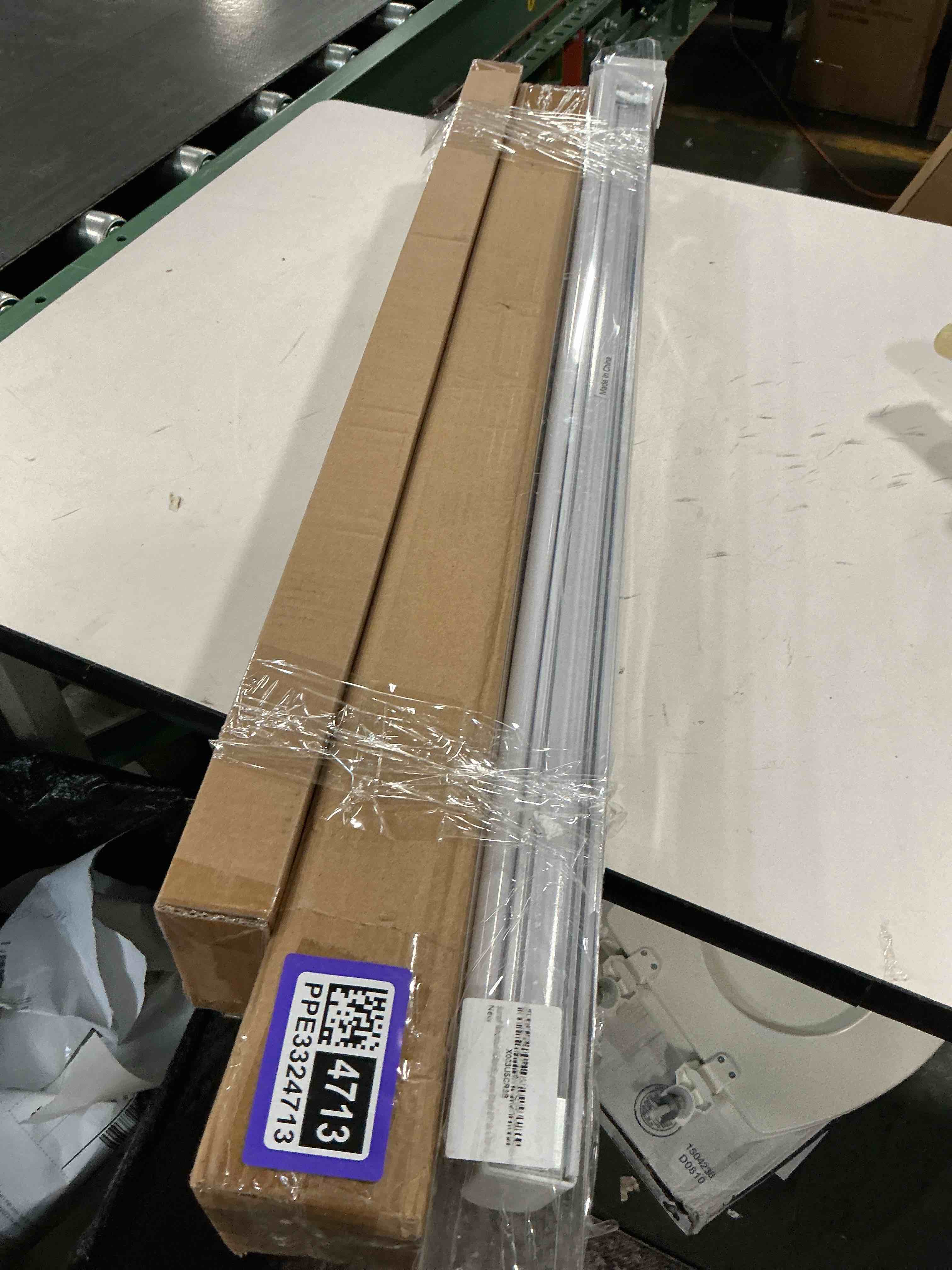 https://s3.amazonaws.com/lotting-images-prod/bidfta/PPE3324713_1755799967999.jpeg