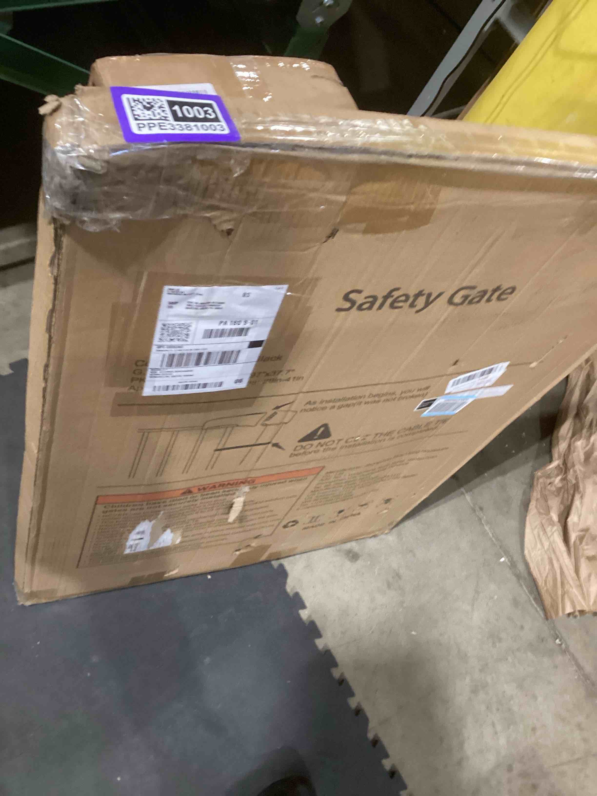 Condition photo showing Good Condition for furtime 29"-41" baby gate with cat door adjustable, auto close dog gate for stairs,doorways and house, metal pet door pressure mounted,easy install, effortless walk thru, white white 29-41"w x 30"h