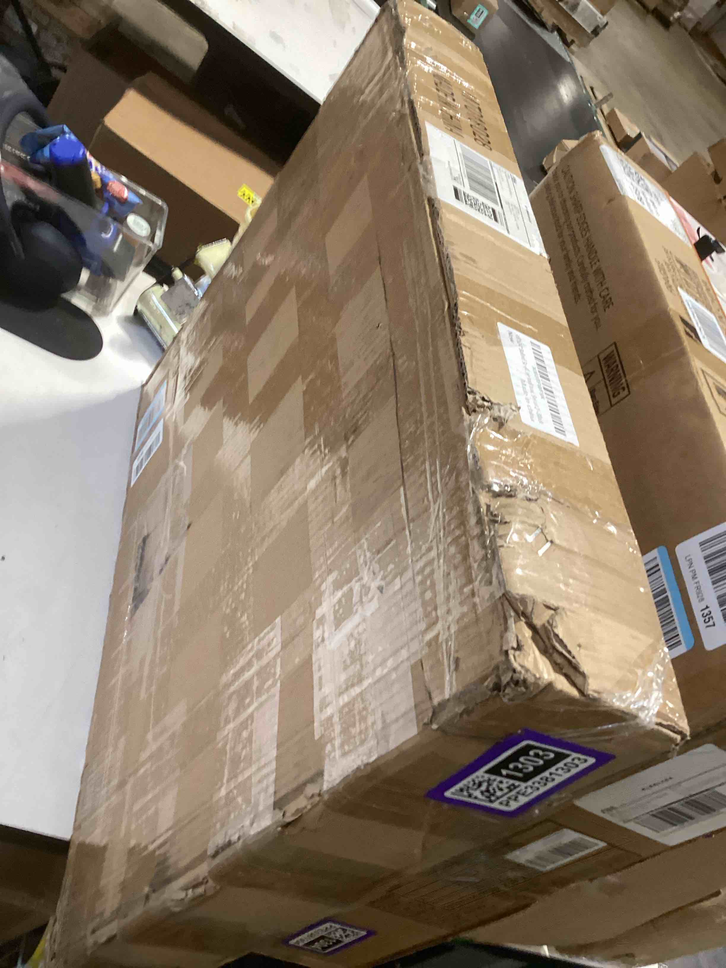 Condition photo showing Good Condition for 18’’x24’’ bolted steel mounting brackets for trailer tool box, set of 2 - black 18''x24''- set of 2
