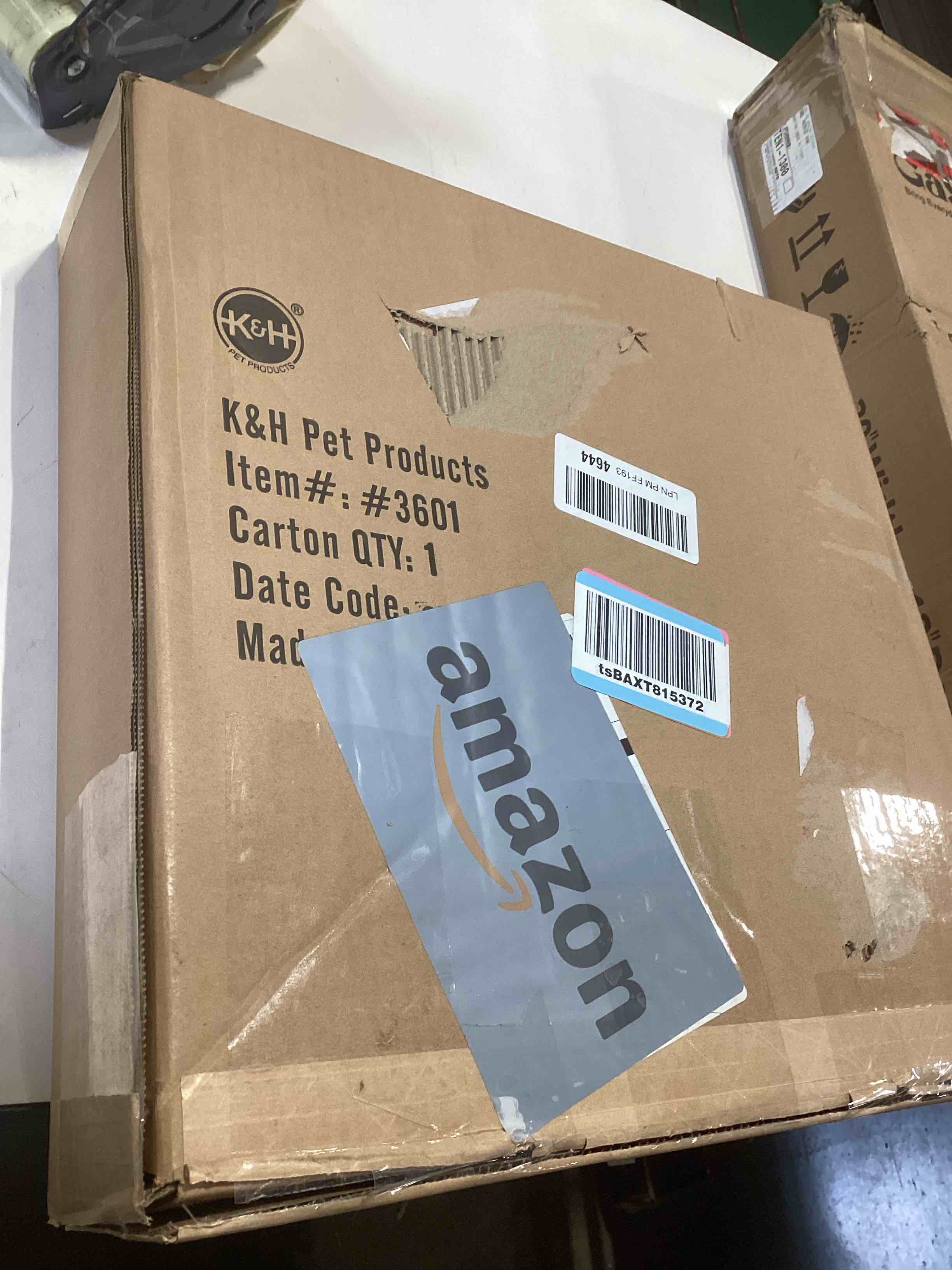 Condition photo showing Good Condition for K&H Pet Products Bolster Heated Cat Bed for Indoor Cats, Thermo-Kitty Fashion Splash Orthopedic Foam Heated Pet Bed for Cats or Dogs, Waterproof Pet Heater, Safety Listed Small 18in Round Mocha Small 18 Inches Round Mocha Splash
