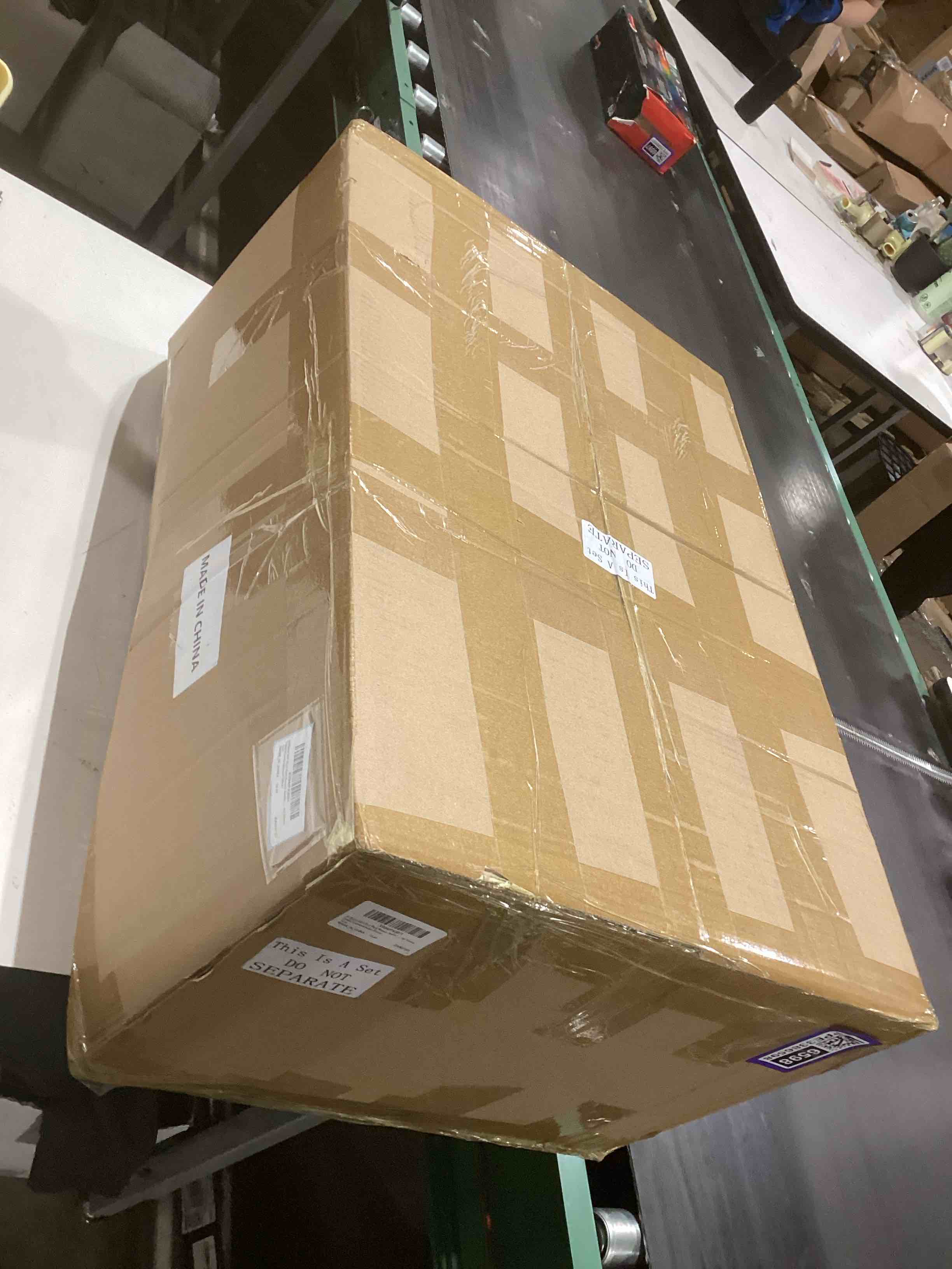 Condition photo showing Good Condition for 600 Pcs Red Roses Artificial Flowers Bulk with Long Stem,Realistic Real Touch Fake Silk Rose Real Looking Faux Flowers for Wedding Bridal Shower Party Home Table Centerpieces Decor