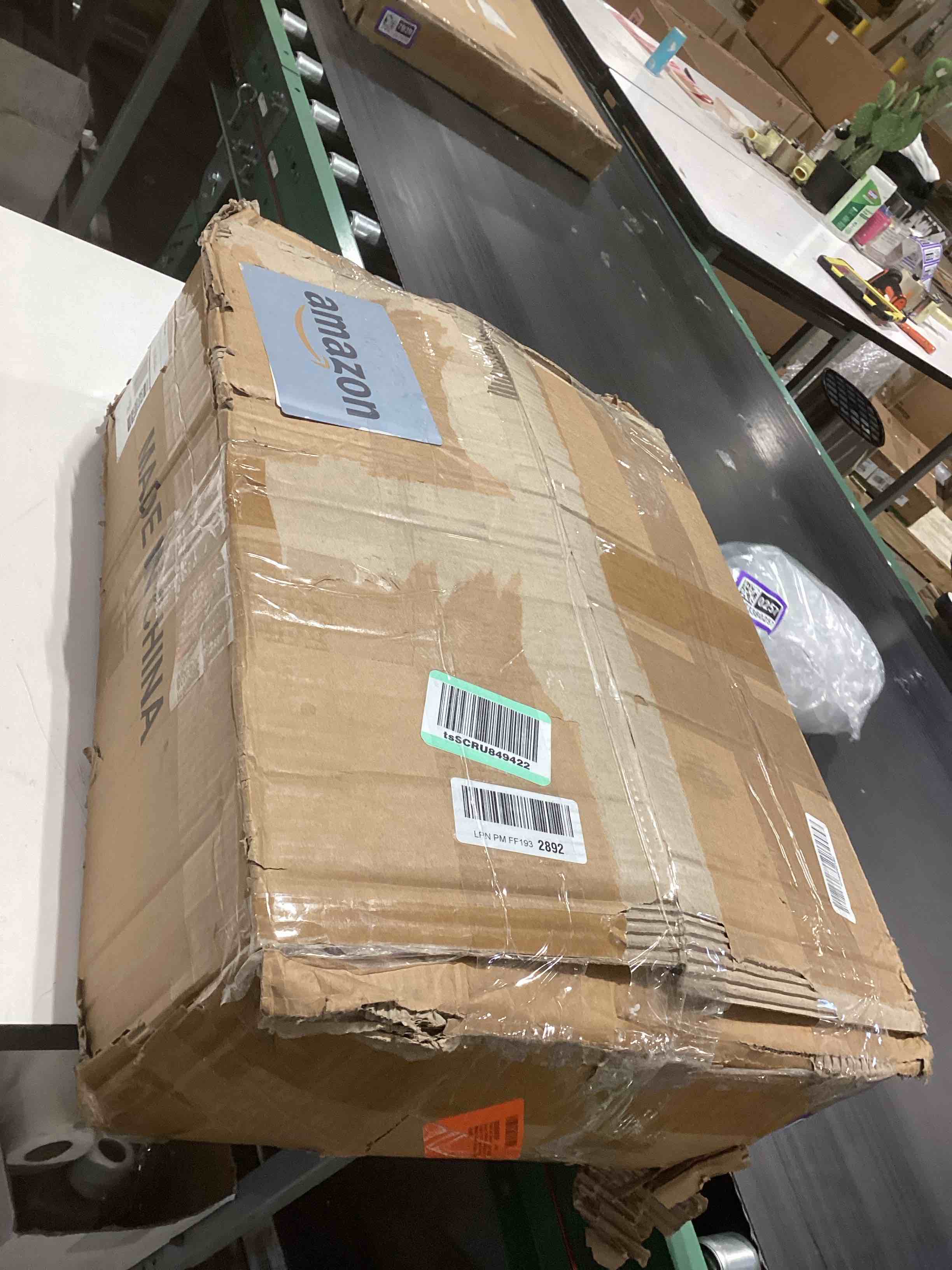 Condition photo showing Good Condition for Green Area Rug 9'x12' Washable Rug Vintage Rug Traditional Mat Distressed Indoor Foldable Thin Rug Retro Accent Rug Floral Print Rug Non Slip Carpet Living Room Dining Room Office