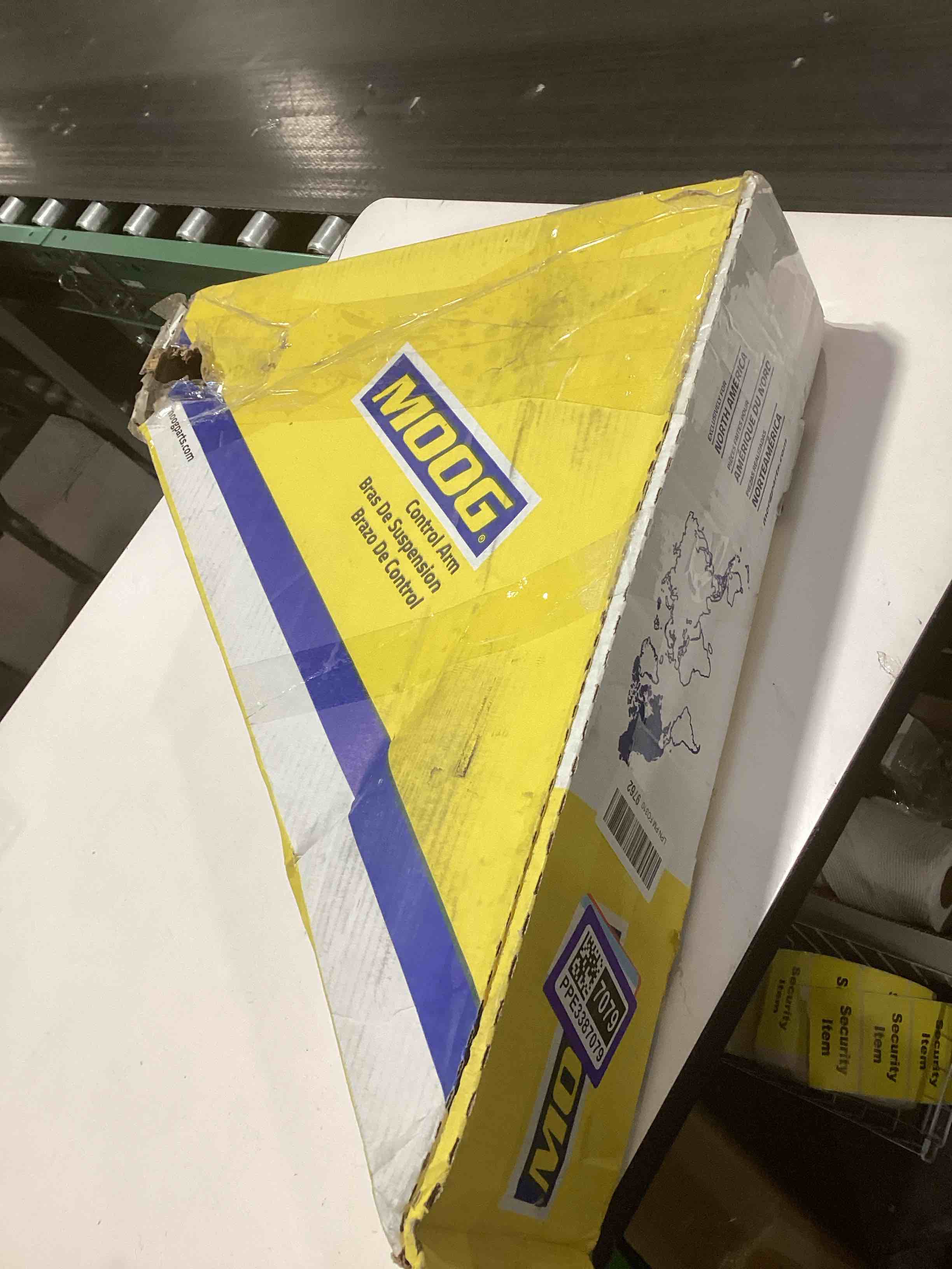 Condition photo showing Good Condition for MOOG RK621129 Suspension Control Arm and Ball Joint Assembly front left lower