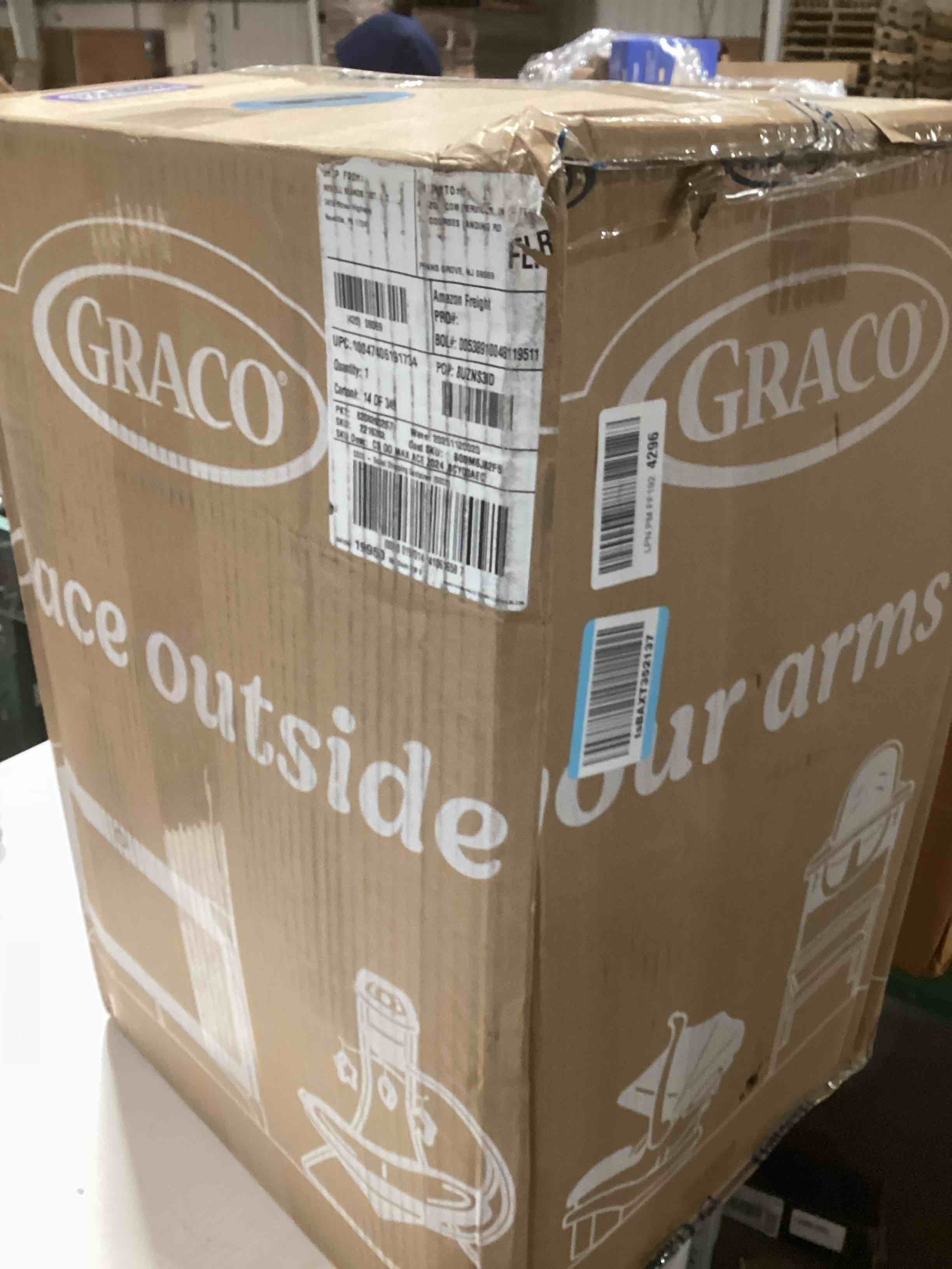 Condition photo showing Good Condition for Graco Gomax Infant Car Seat, Ace, Lightweight, Reclining Rear Facing Car Seat Installs with or Without a Base