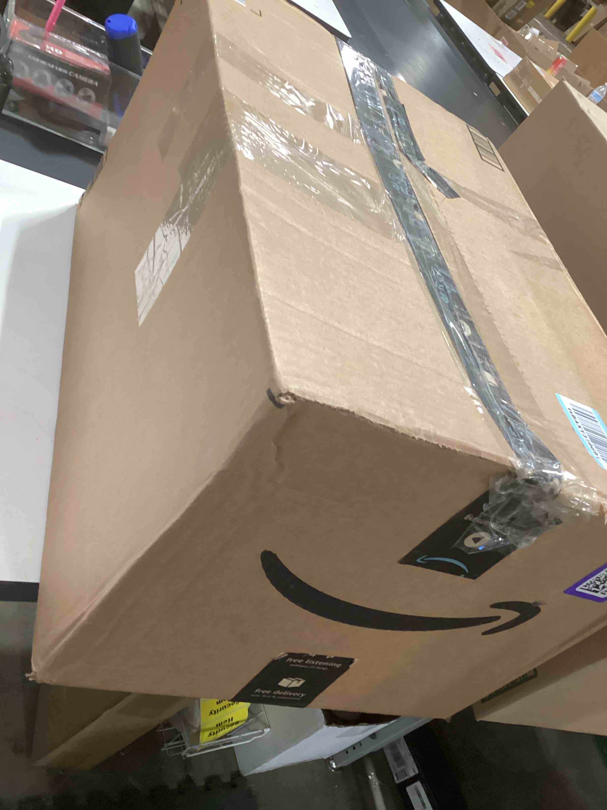 Condition photo showing Good Condition for Lahome Modern Abstract Area Rugs 9x12 Living Room Rug, Washable Rugs for Living Room Bedroom Low Pile Non Slip, Colorful Large Soft Indoor Accent Carpet for Dining Room Table Apartment 9' x 12' Rosy