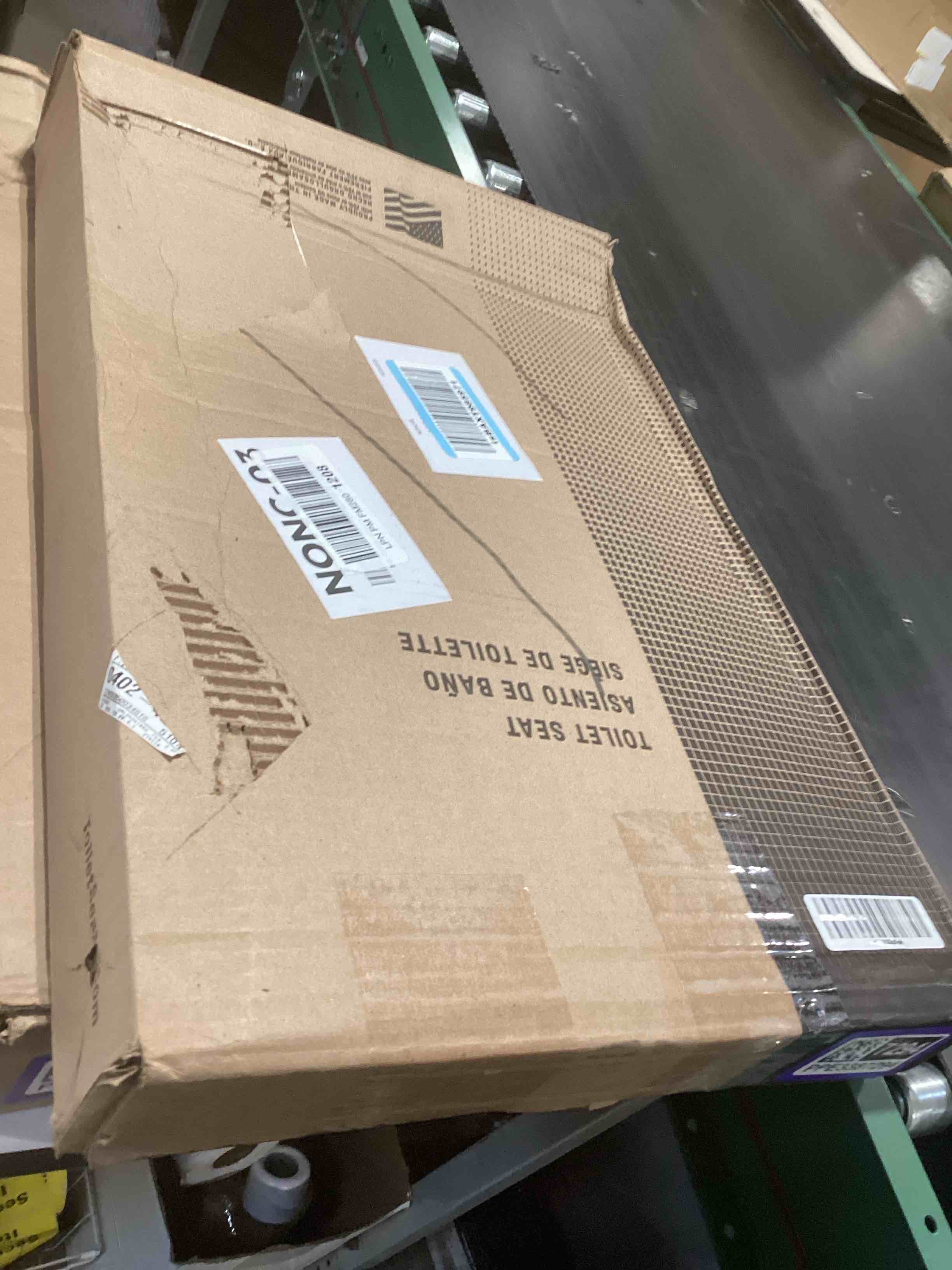 Condition photo showing Good Condition for BEMIS 7900TDGSL Commercial Heavy Duty Closed Front Toilet Seat with Cover, Industrial No Slam Seat with Secure Installation, Made in USA, Elongated, White White Elongated - No Slam Hinges Toilet Seat