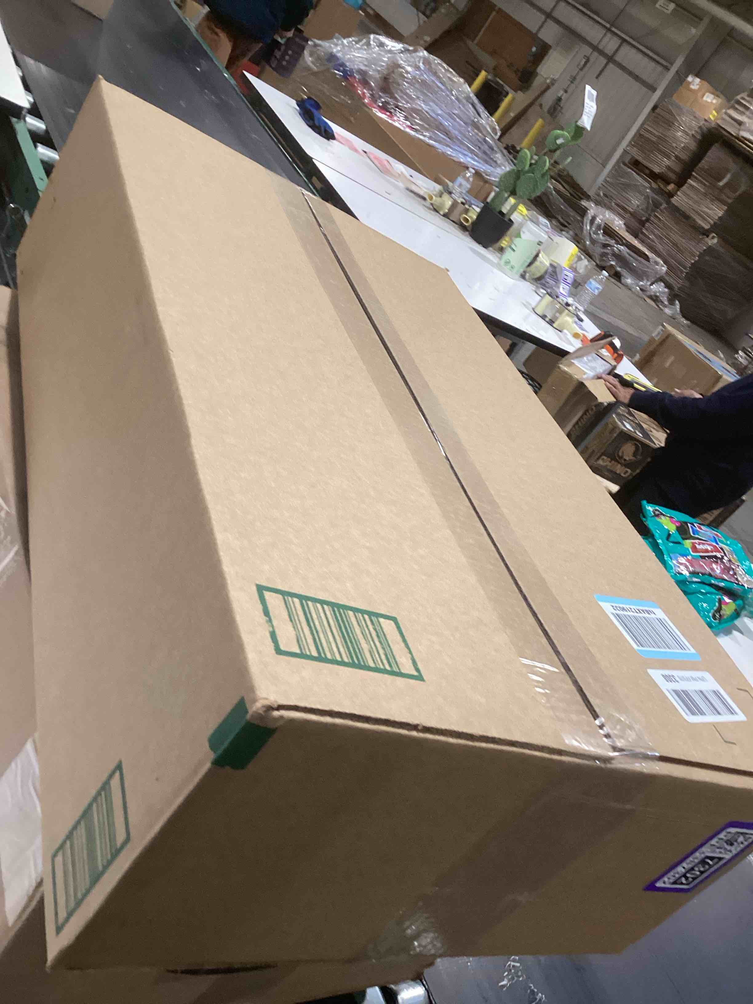 Condition photo showing Good Condition for Xuhal 100 Set Disposable Isolation Gowns Set PPE Gowns Disposable and Non Woven Bouffant Caps with Elastic Cuffs for Labs Home Isolation Beauty Agencies Food Service, Unisex Adult (Blue) 100 Blue