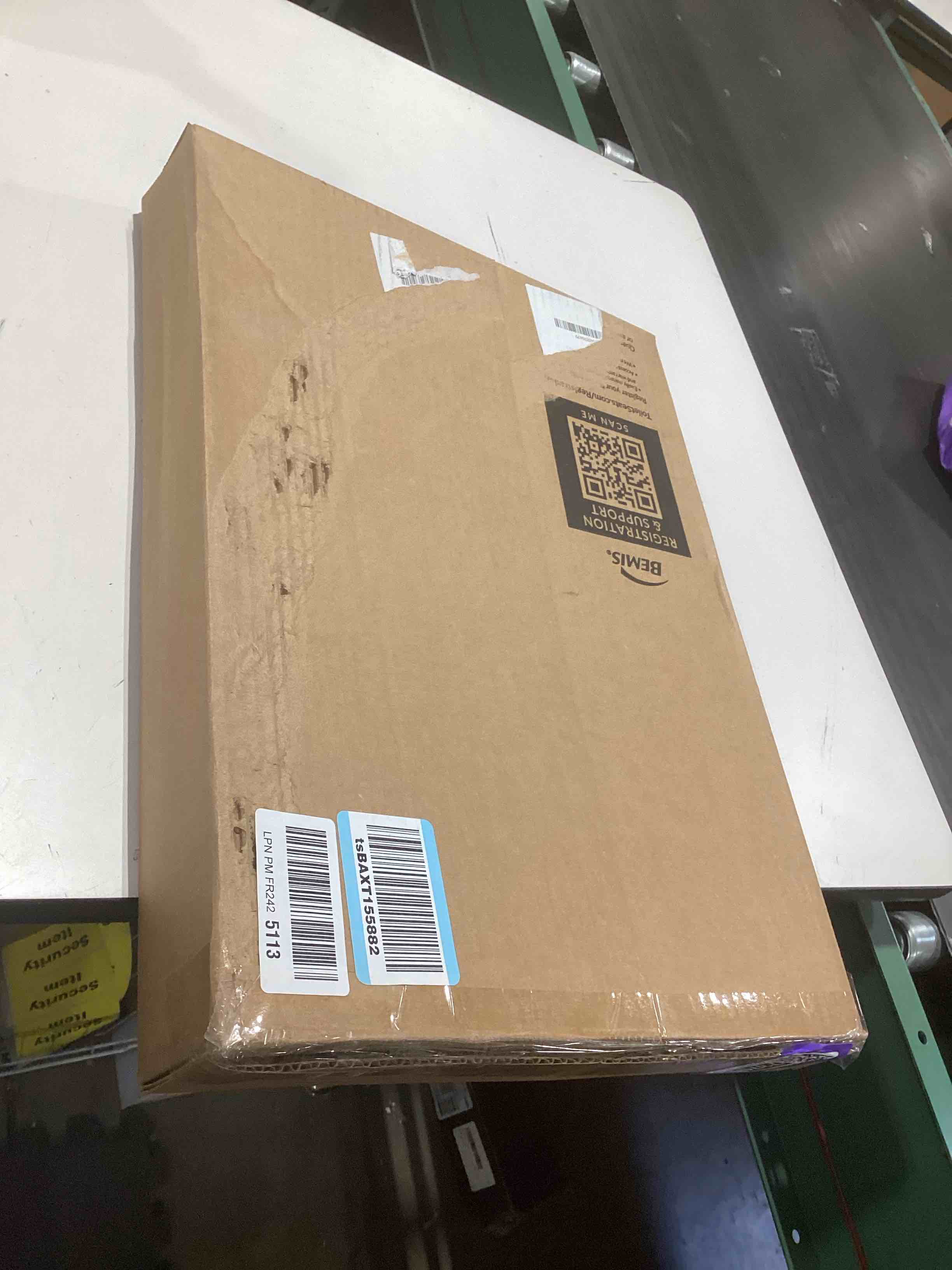 Condition photo showing Good Condition for Mayfair Linden Slow Close Toilet Seat, Non Slip Heavy Duty Wood, Easy Install, Elongated, White Elongated Traditional Hinge